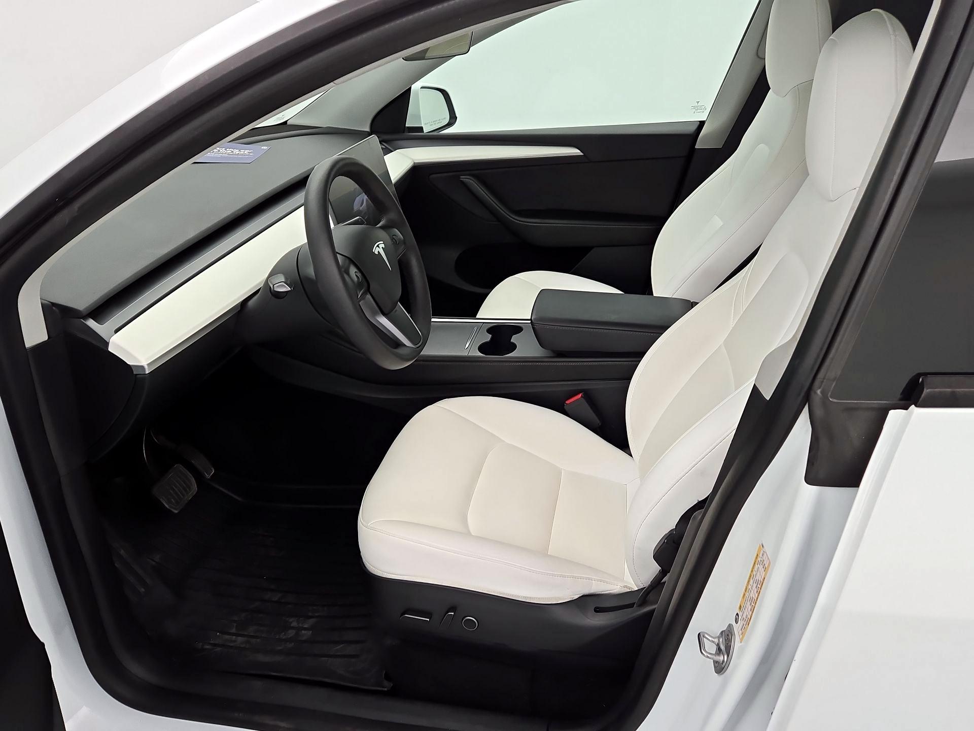 Thumbnail: 2023 Tesla Model Y - 11