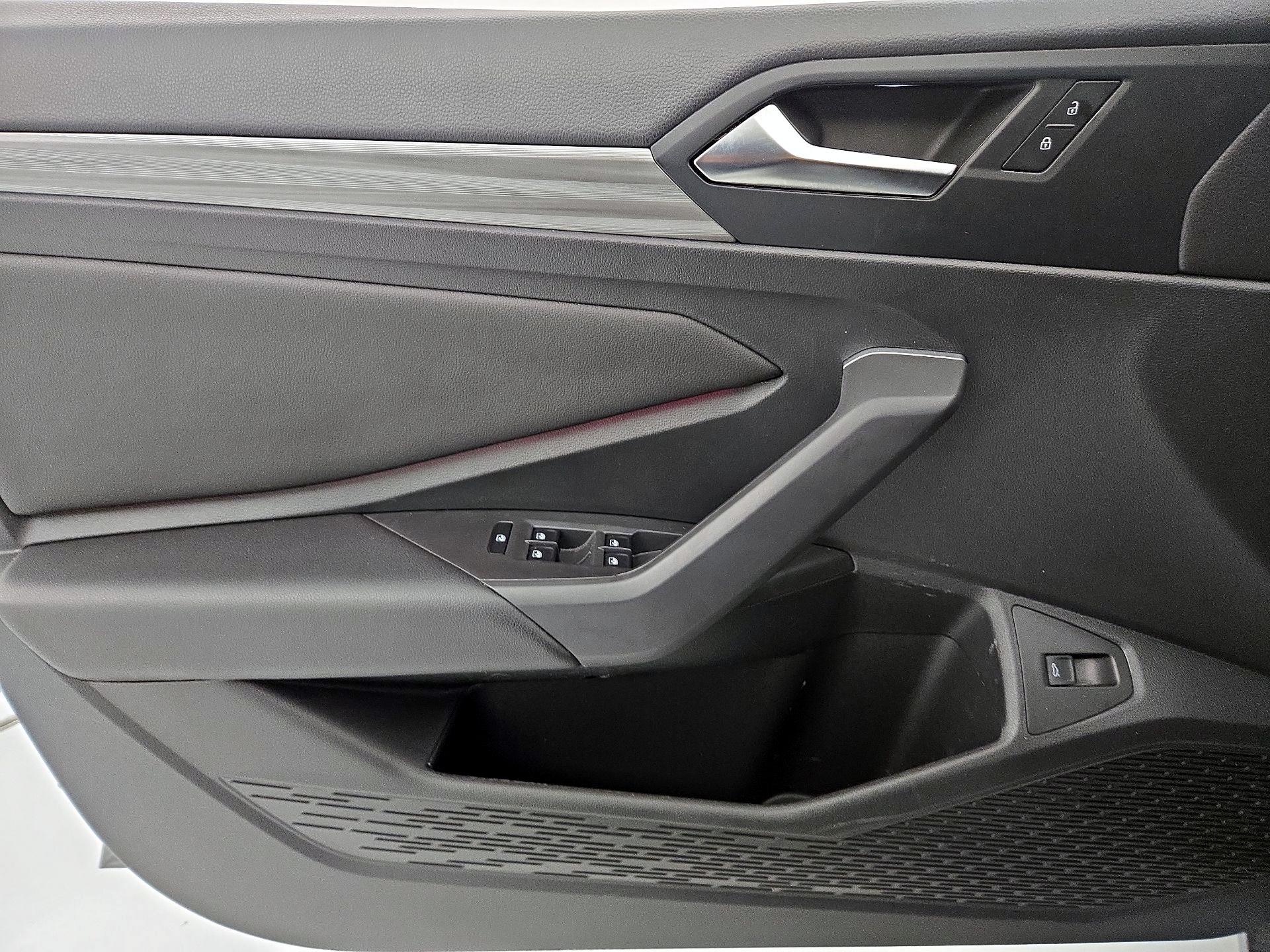 Thumbnail: 2020 Volkswagen Jetta - 12
