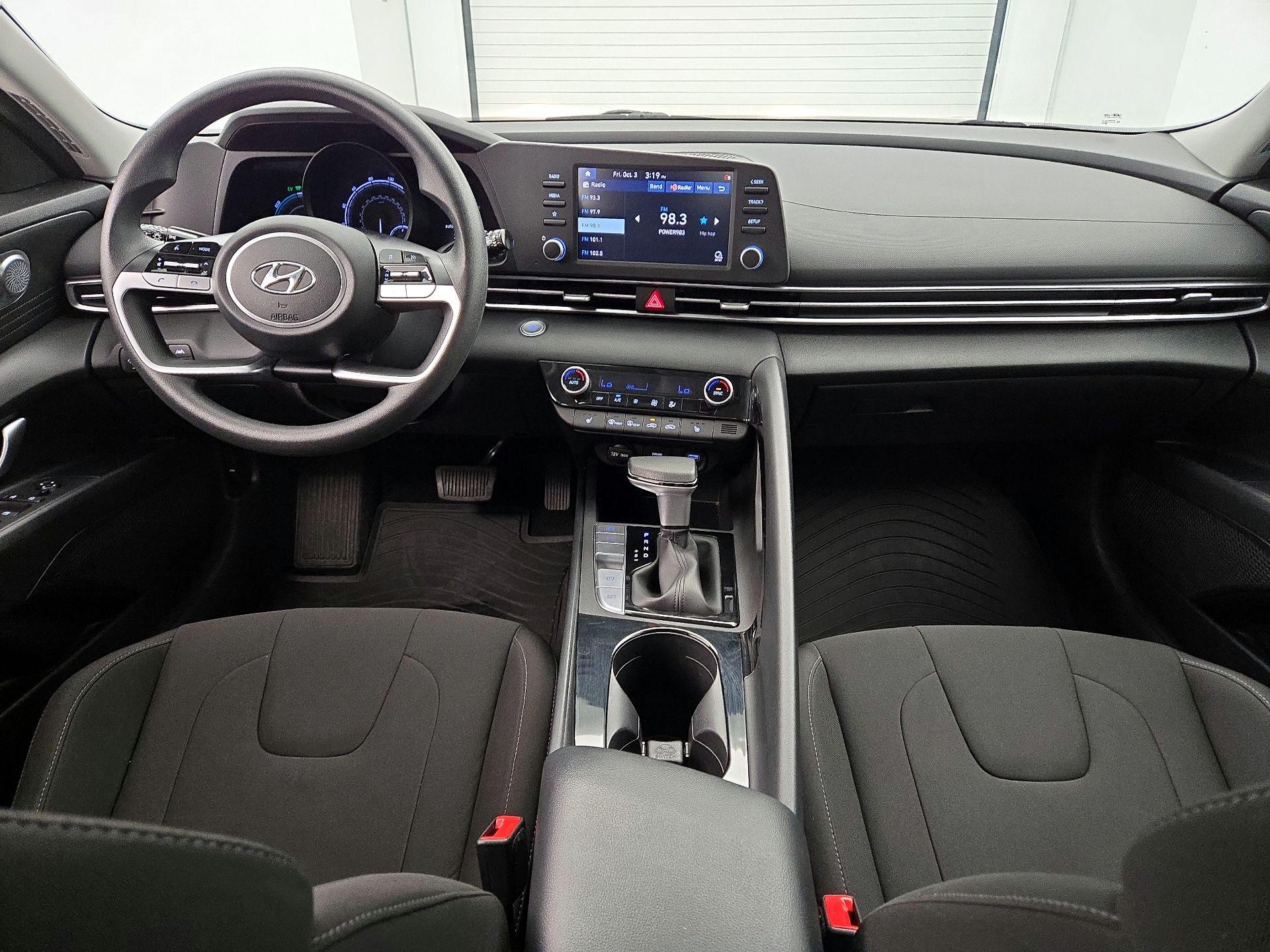 Thumbnail: 2022 Hyundai Elantra - 9