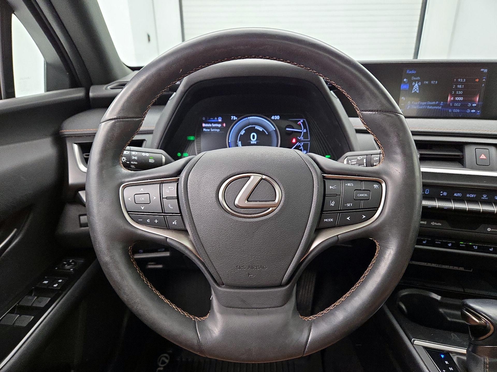 Thumbnail: 2020 Lexus UX - 10
