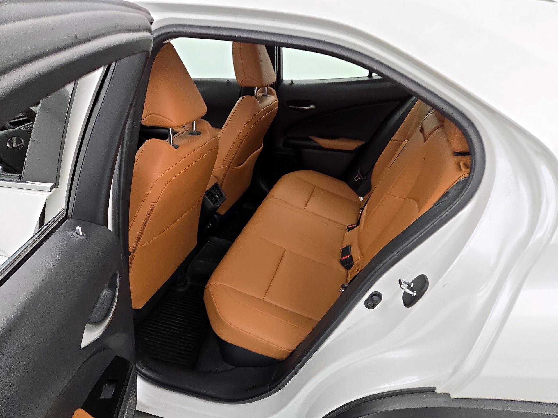 Thumbnail: 2020 Lexus UX - 20