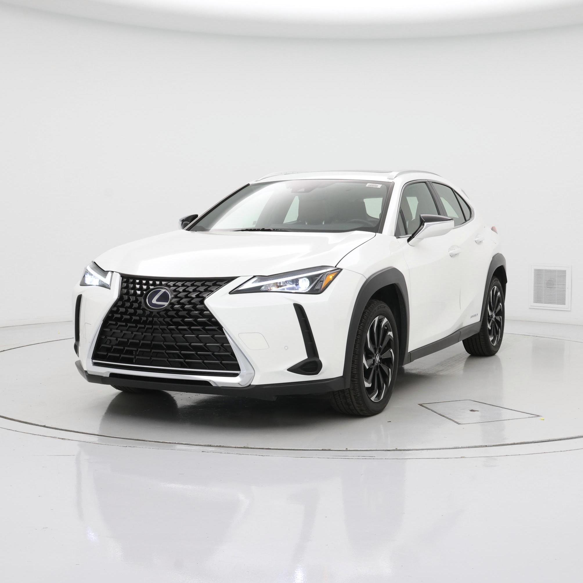 Thumbnail: 2020 Lexus UX - 4