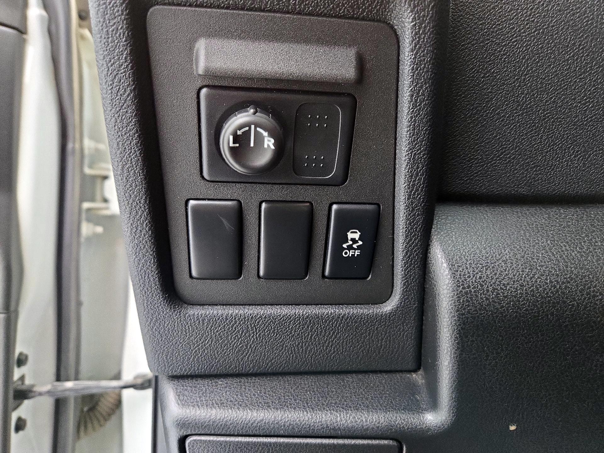 Thumbnail: 2015 Nissan Rogue - 13