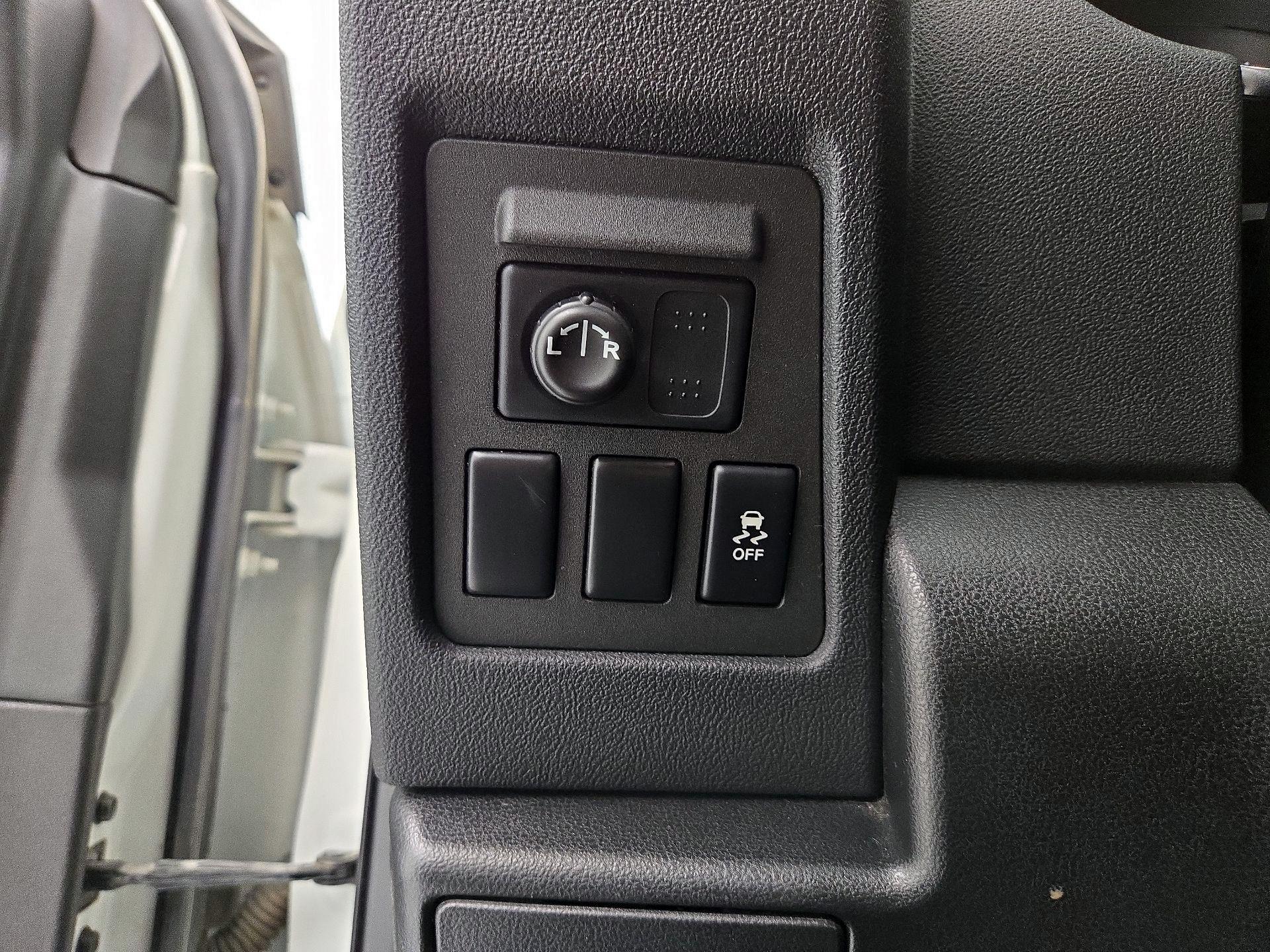 Thumbnail: 2015 Nissan Rogue - 14