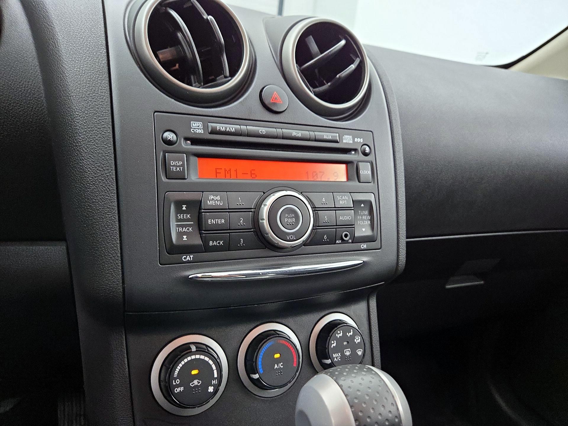 Thumbnail: 2015 Nissan Rogue - 15