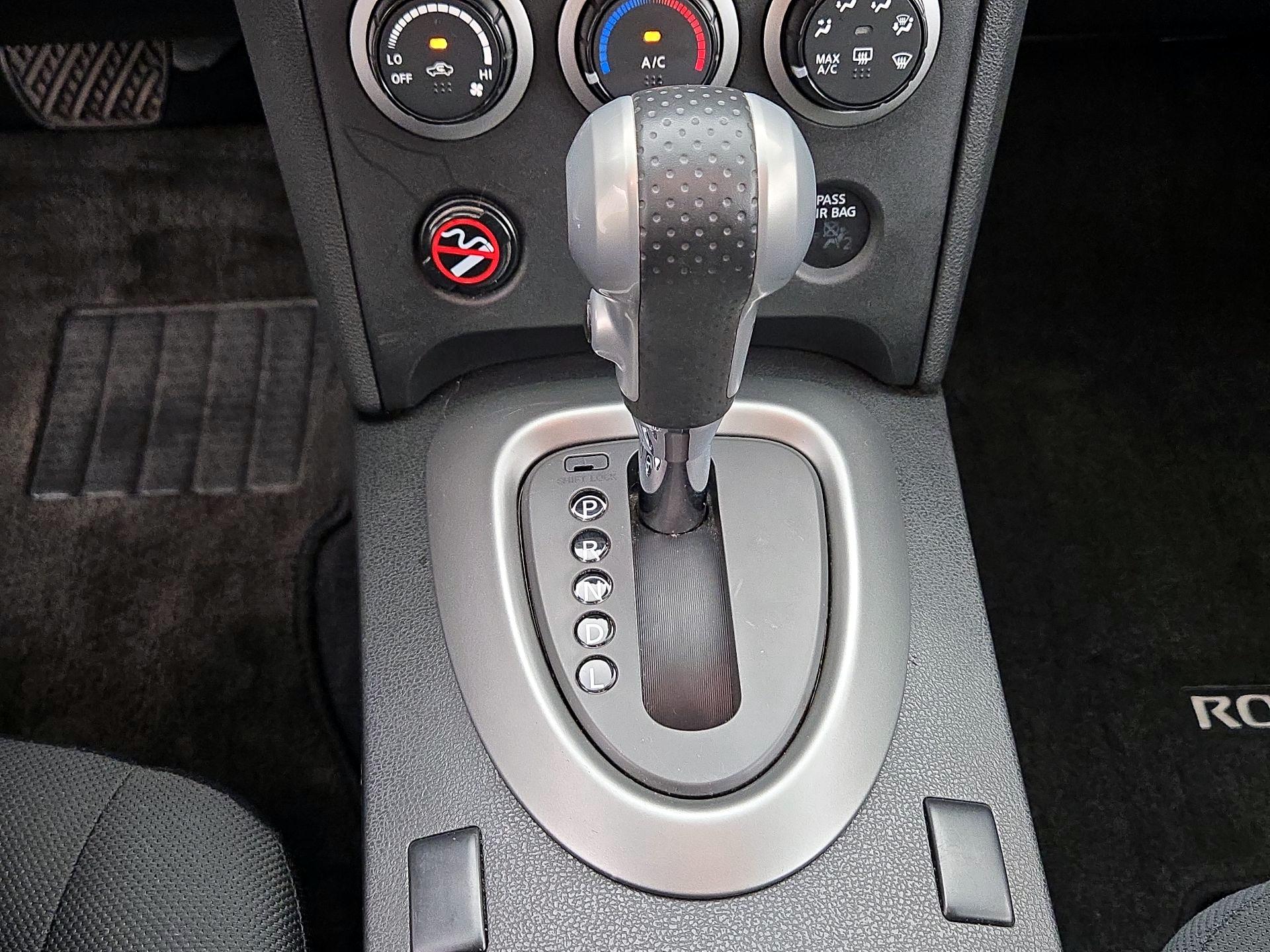 Thumbnail: 2015 Nissan Rogue - 17