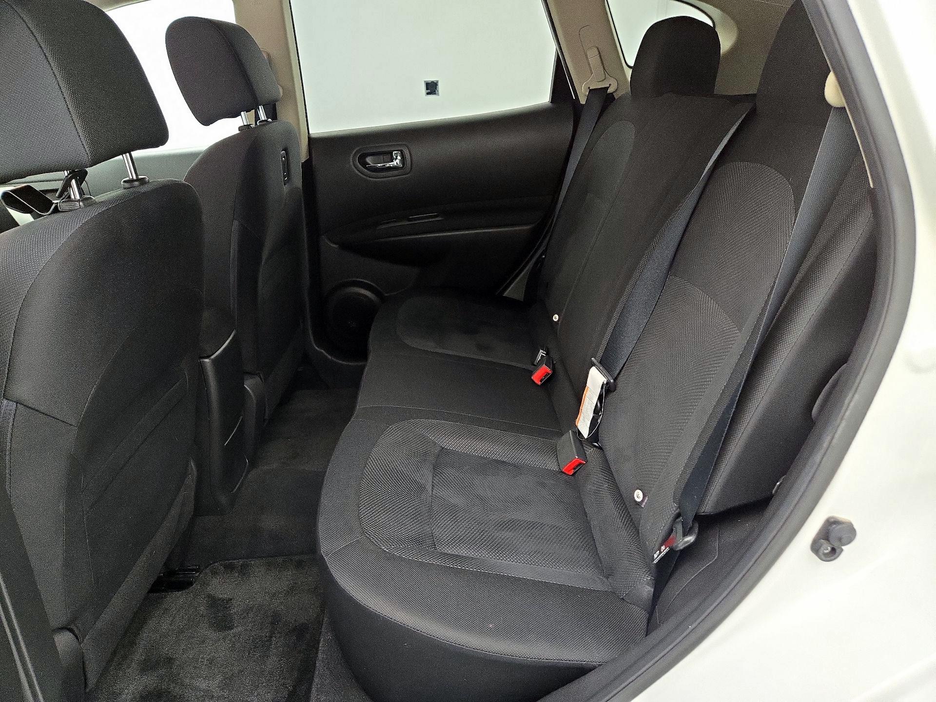 Thumbnail: 2015 Nissan Rogue - 19