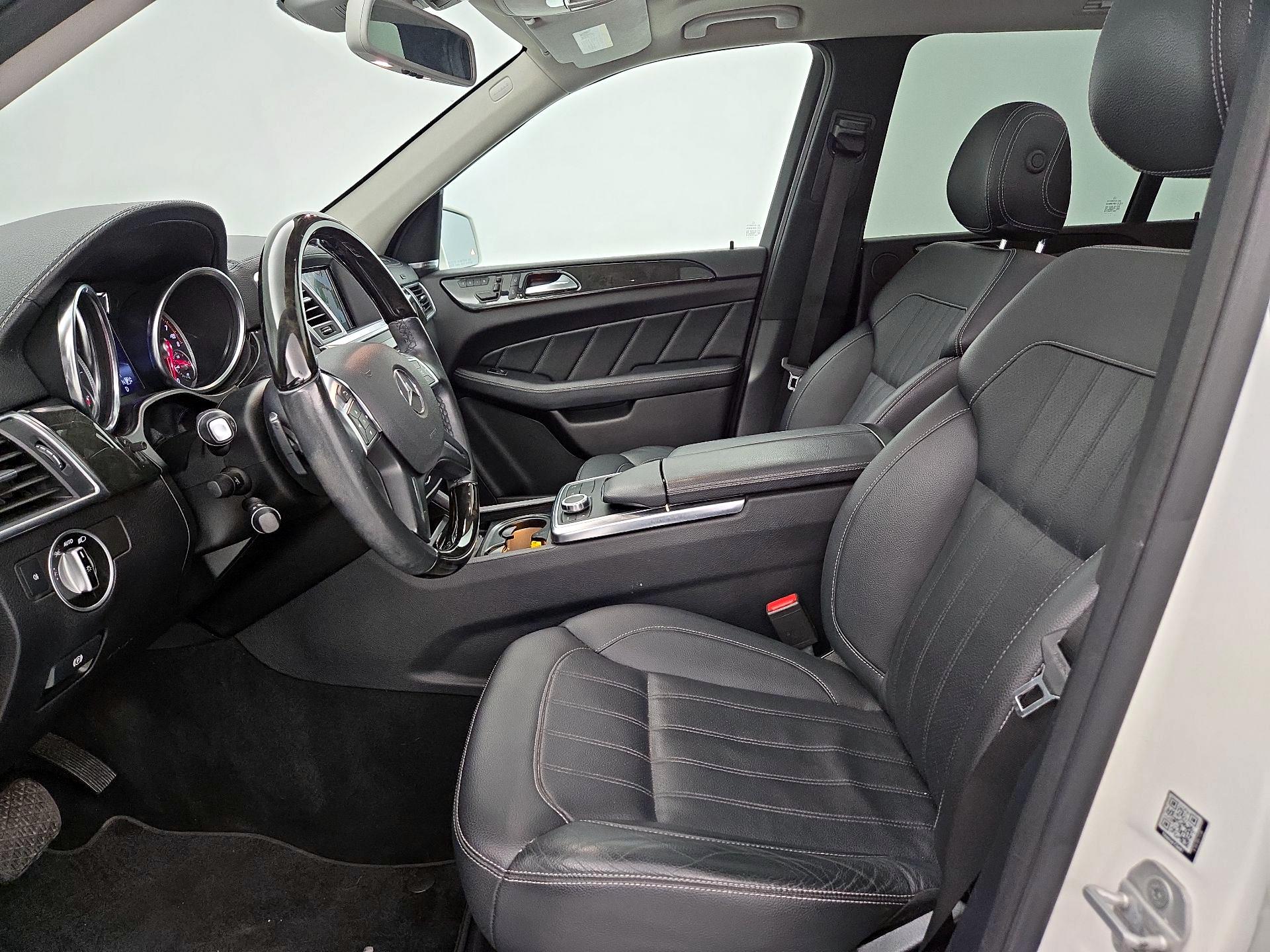 Thumbnail: 2016 Mercedes-Benz GL-Class - 11