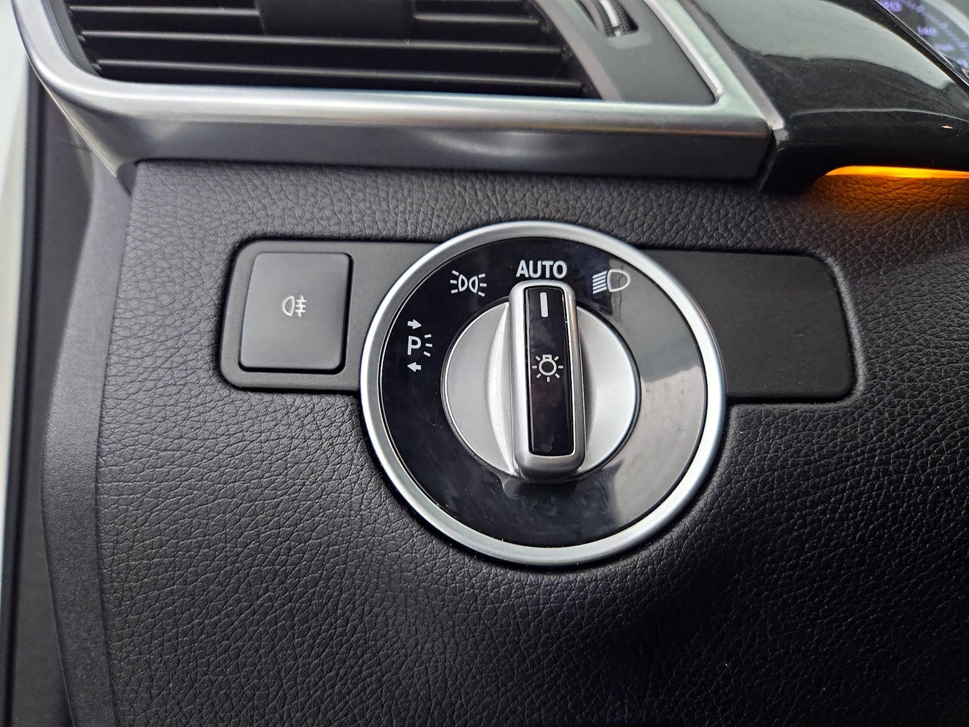 Thumbnail: 2016 Mercedes-Benz GL-Class - 13