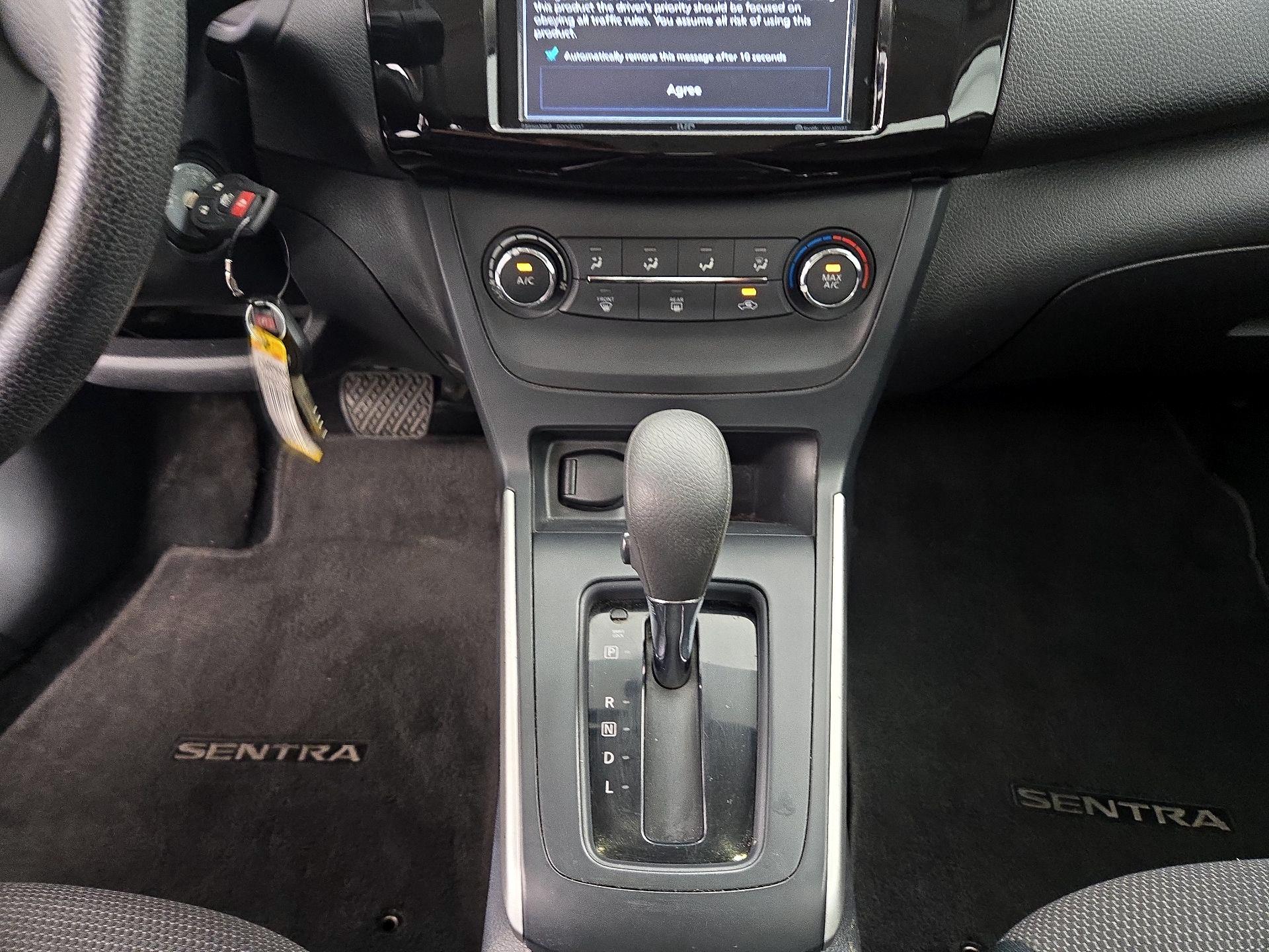 Thumbnail: 2017 Nissan Sentra - 17