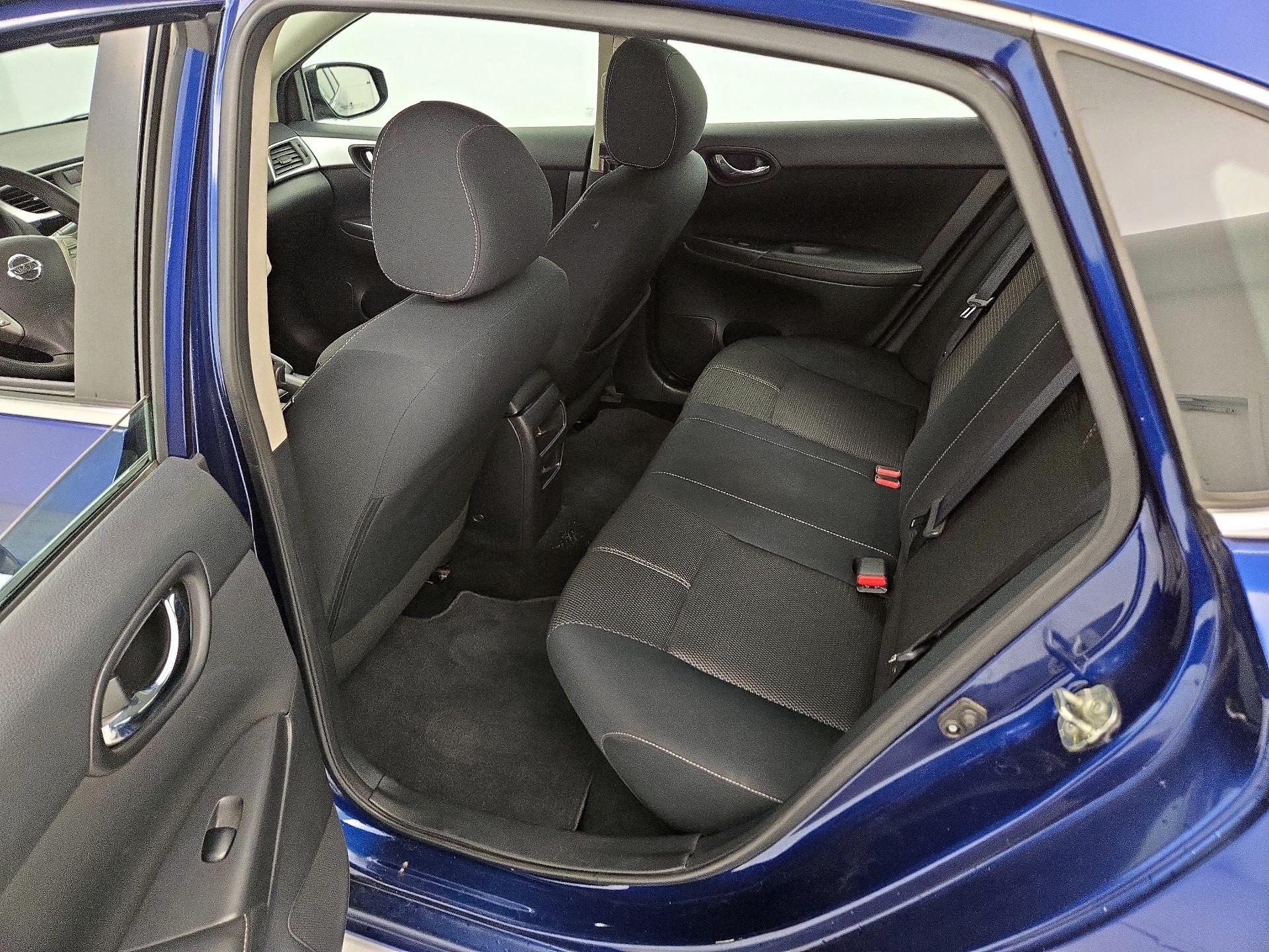 Thumbnail: 2017 Nissan Sentra - 18