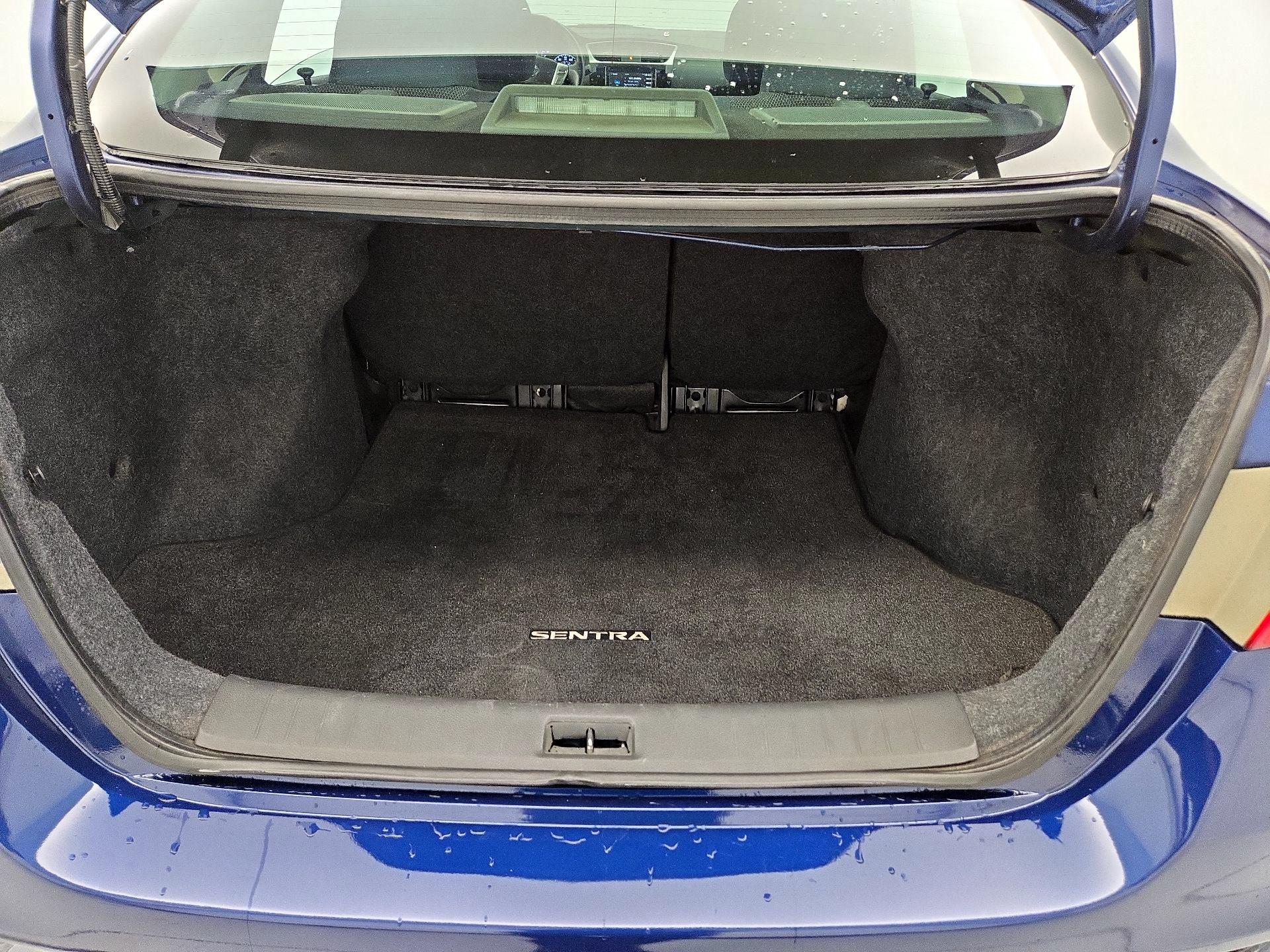 Thumbnail: 2017 Nissan Sentra - 19