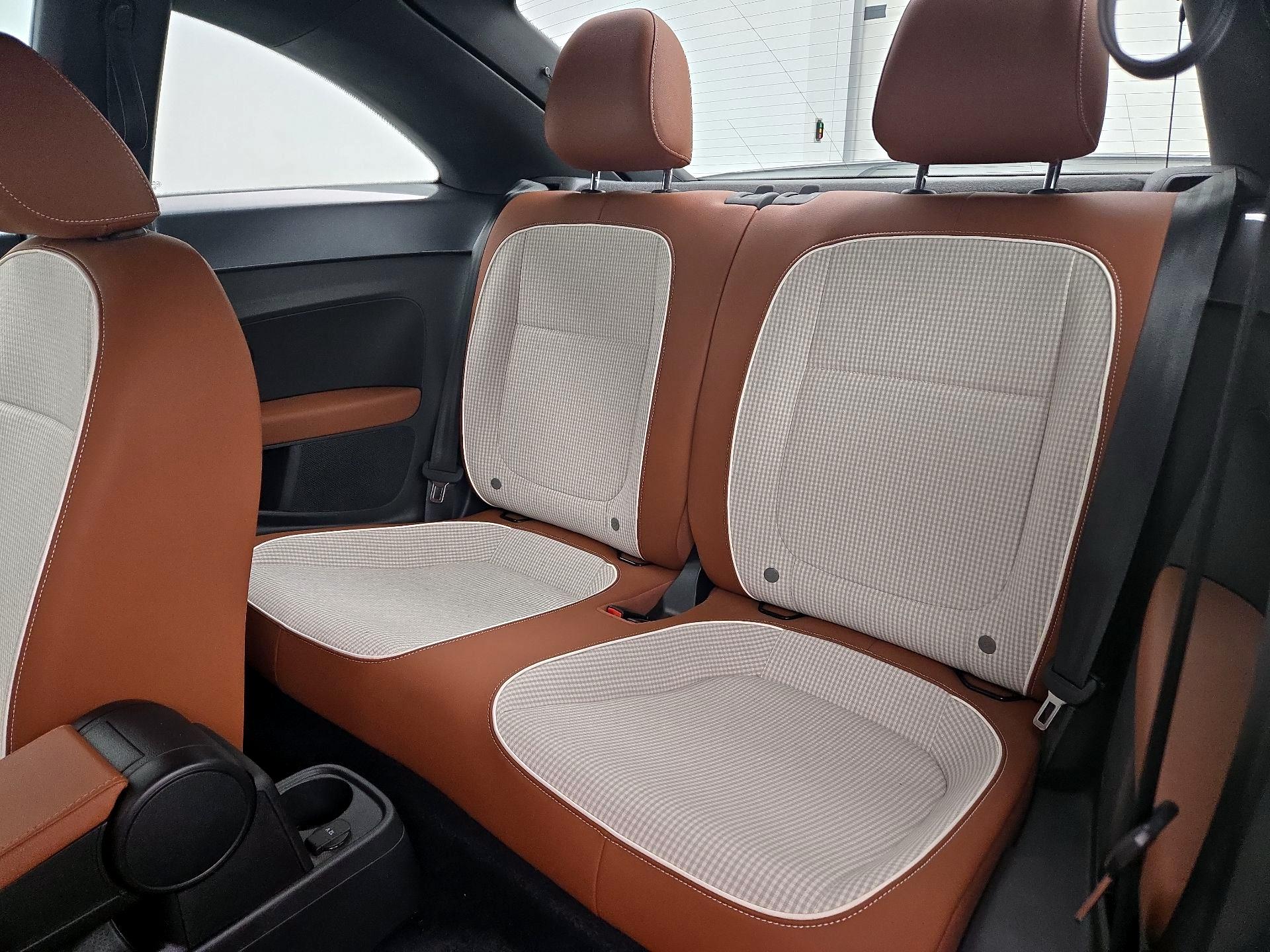 Thumbnail: 2016 Volkswagen Beetle - 18