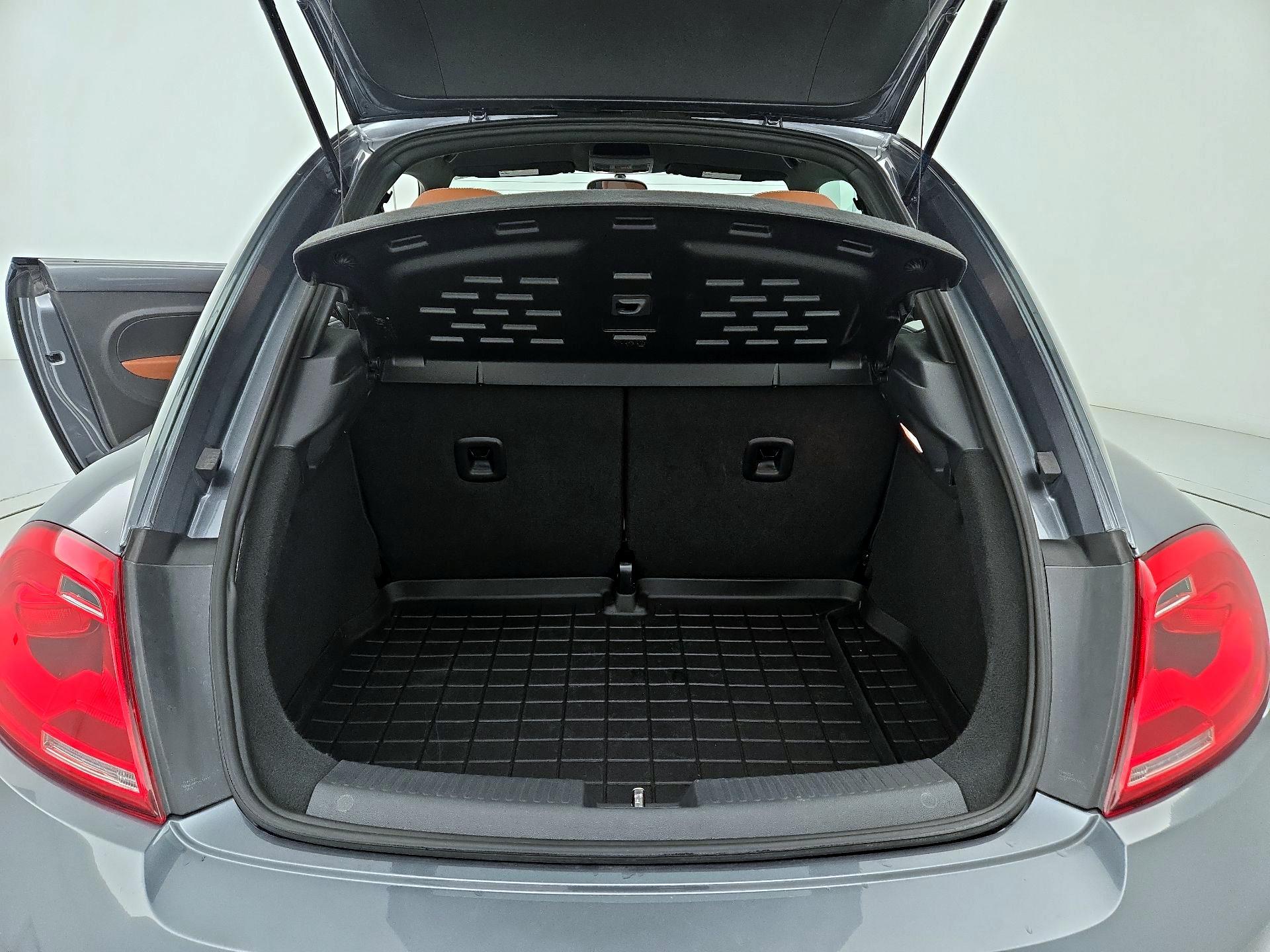 Thumbnail: 2016 Volkswagen Beetle - 19