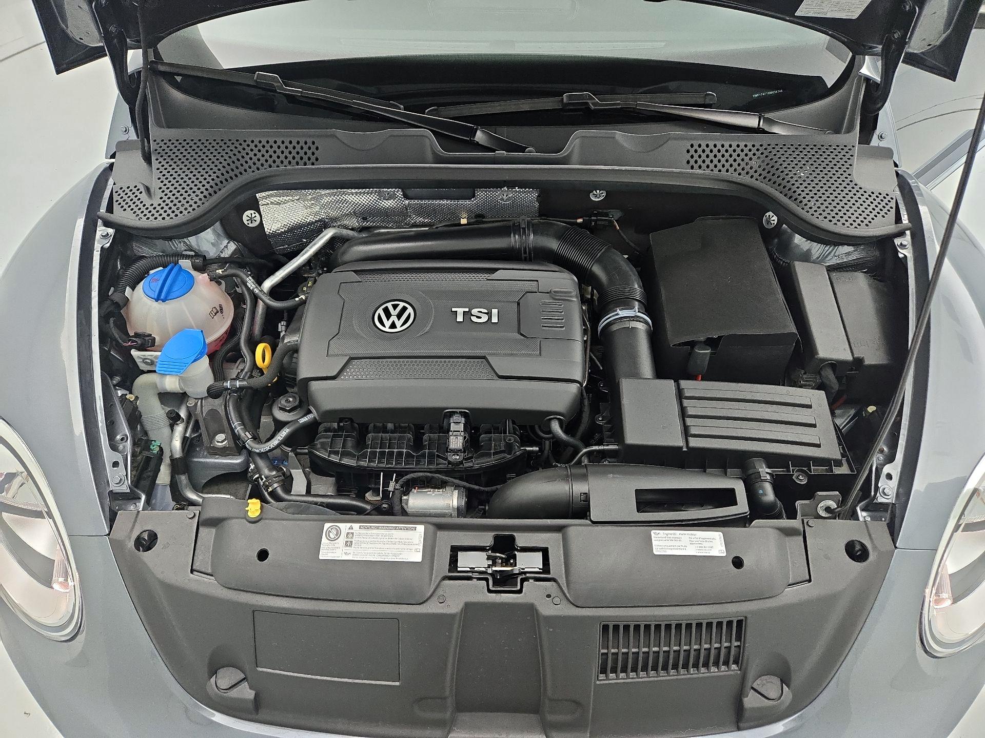 Thumbnail: 2016 Volkswagen Beetle - 20