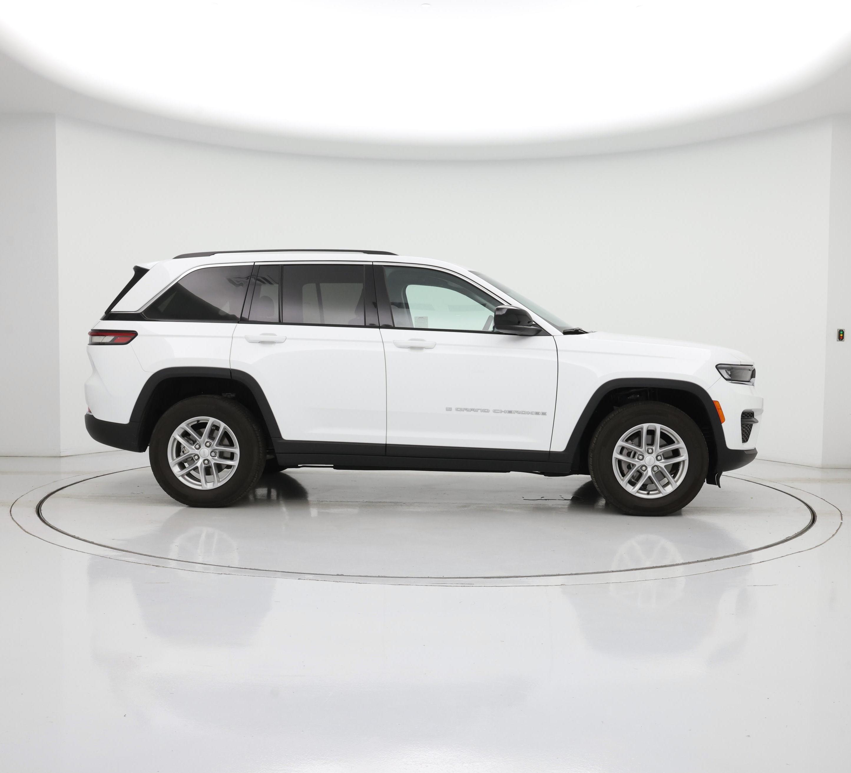 Thumbnail: 2023 Jeep Grand Cherokee - 7