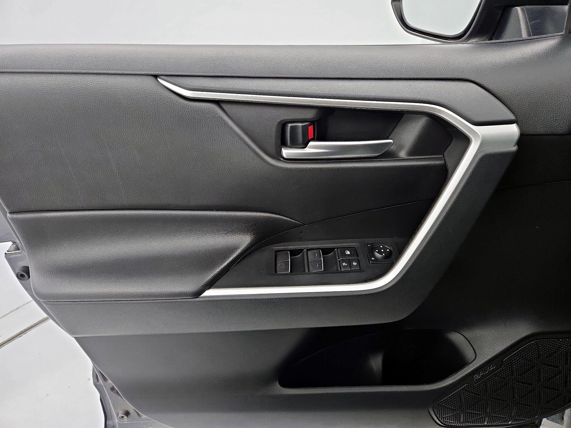 Thumbnail: 2023 Toyota RAV4 - 12