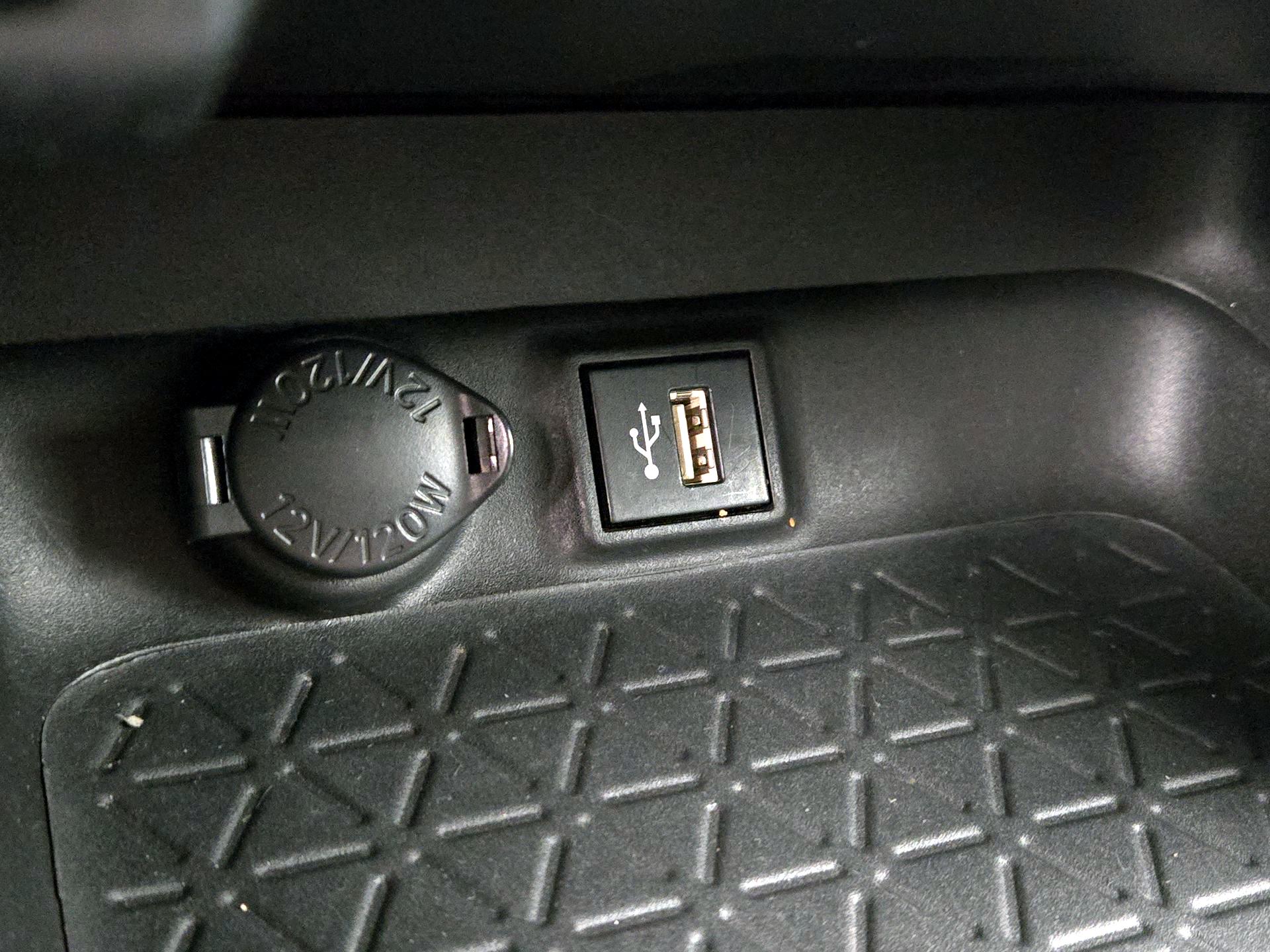 Thumbnail: 2023 Toyota RAV4 - 18