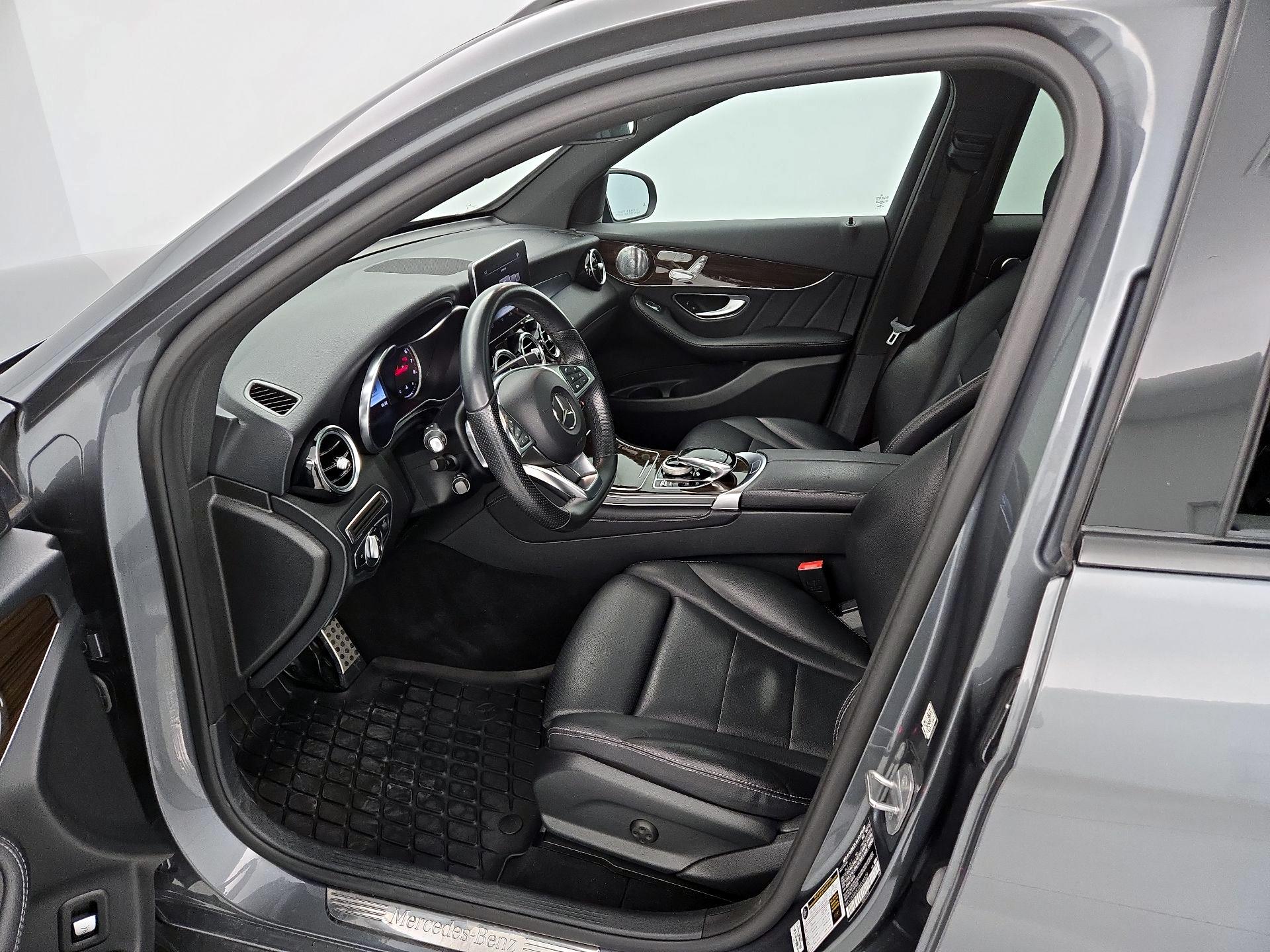Thumbnail: 2018 Mercedes-Benz GLC - 11