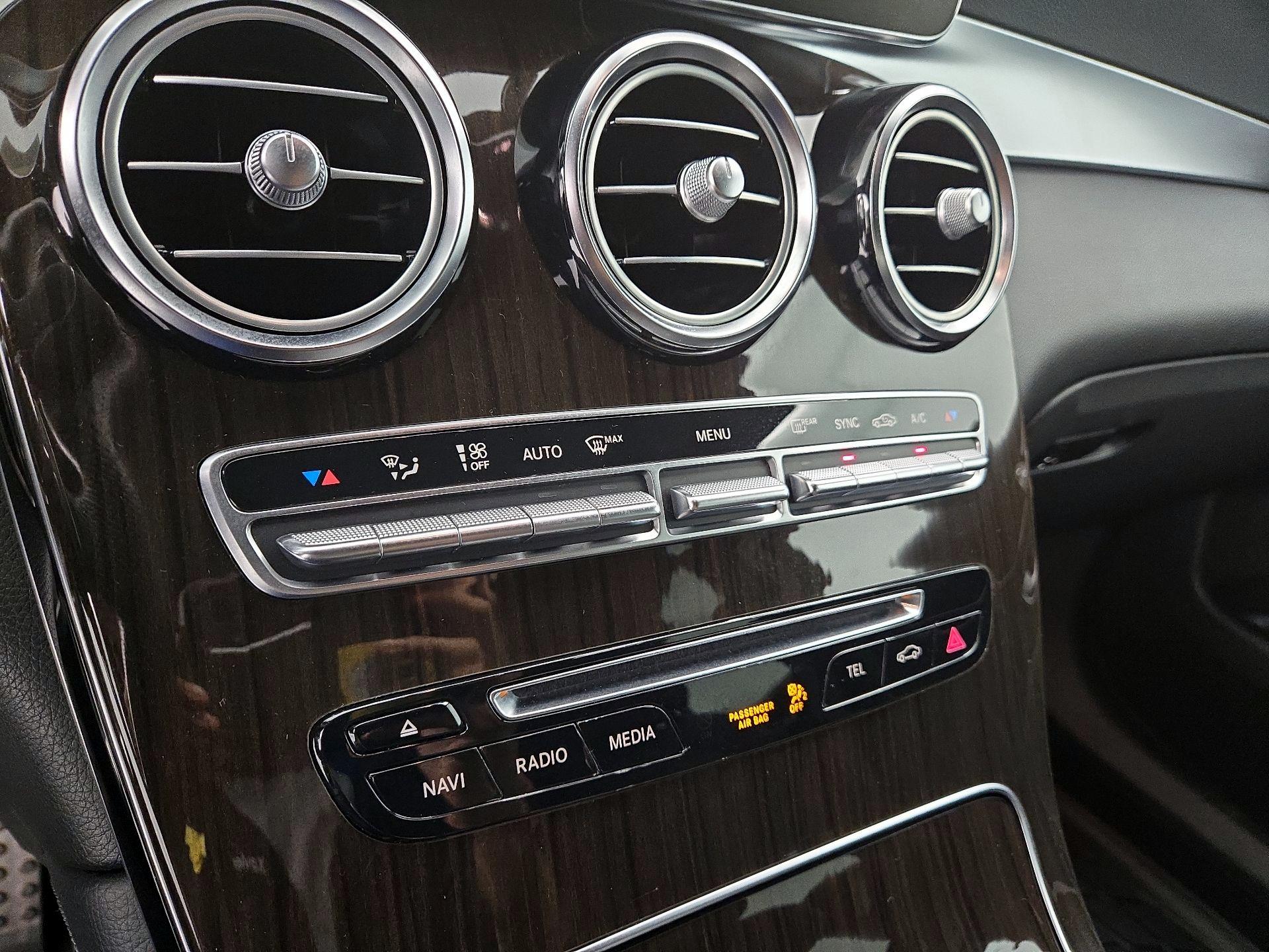 Thumbnail: 2018 Mercedes-Benz GLC - 16