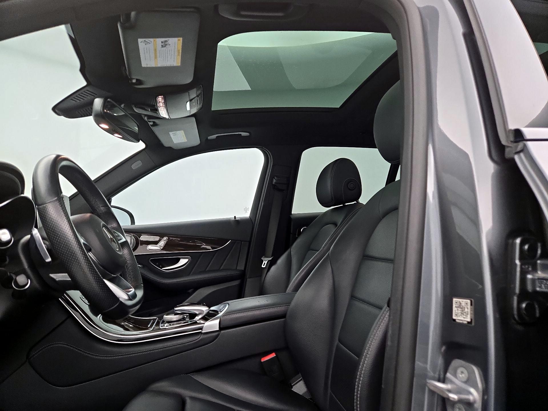 Thumbnail: 2018 Mercedes-Benz GLC - 19