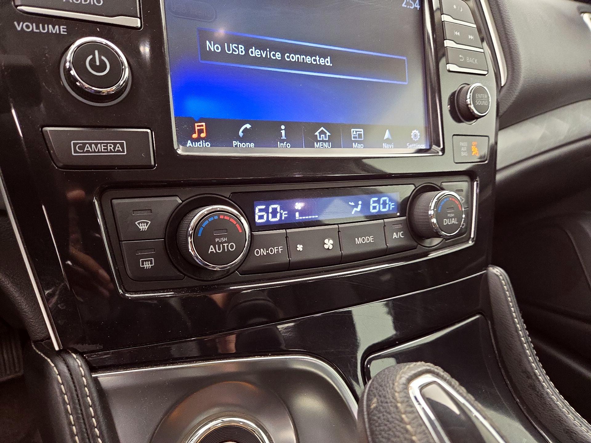 Thumbnail: 2016 Nissan Maxima - 17