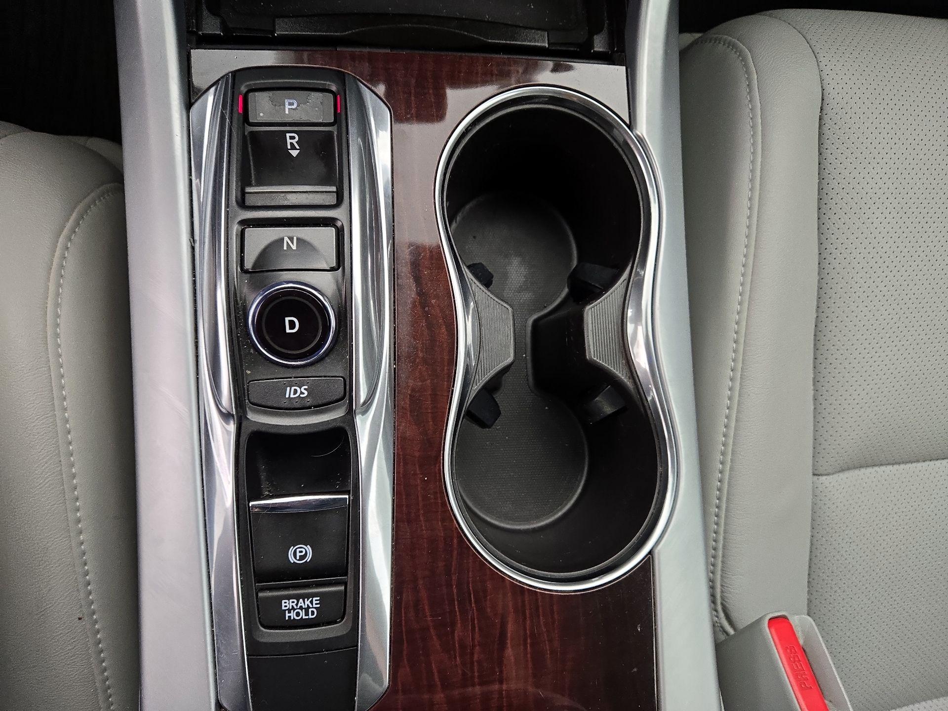 Thumbnail: 2015 Acura TLX - 17