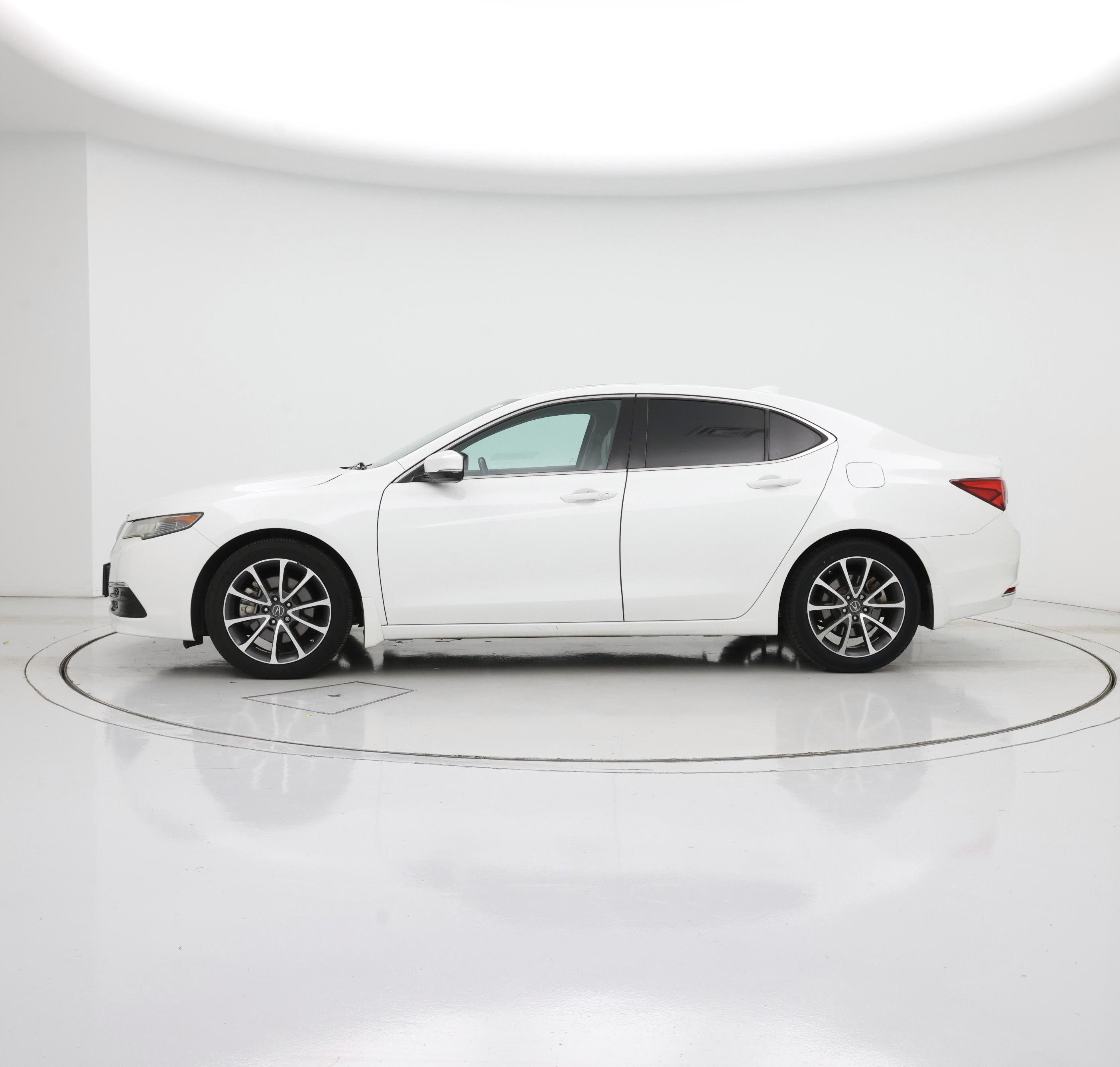 Thumbnail: 2015 Acura TLX - 3