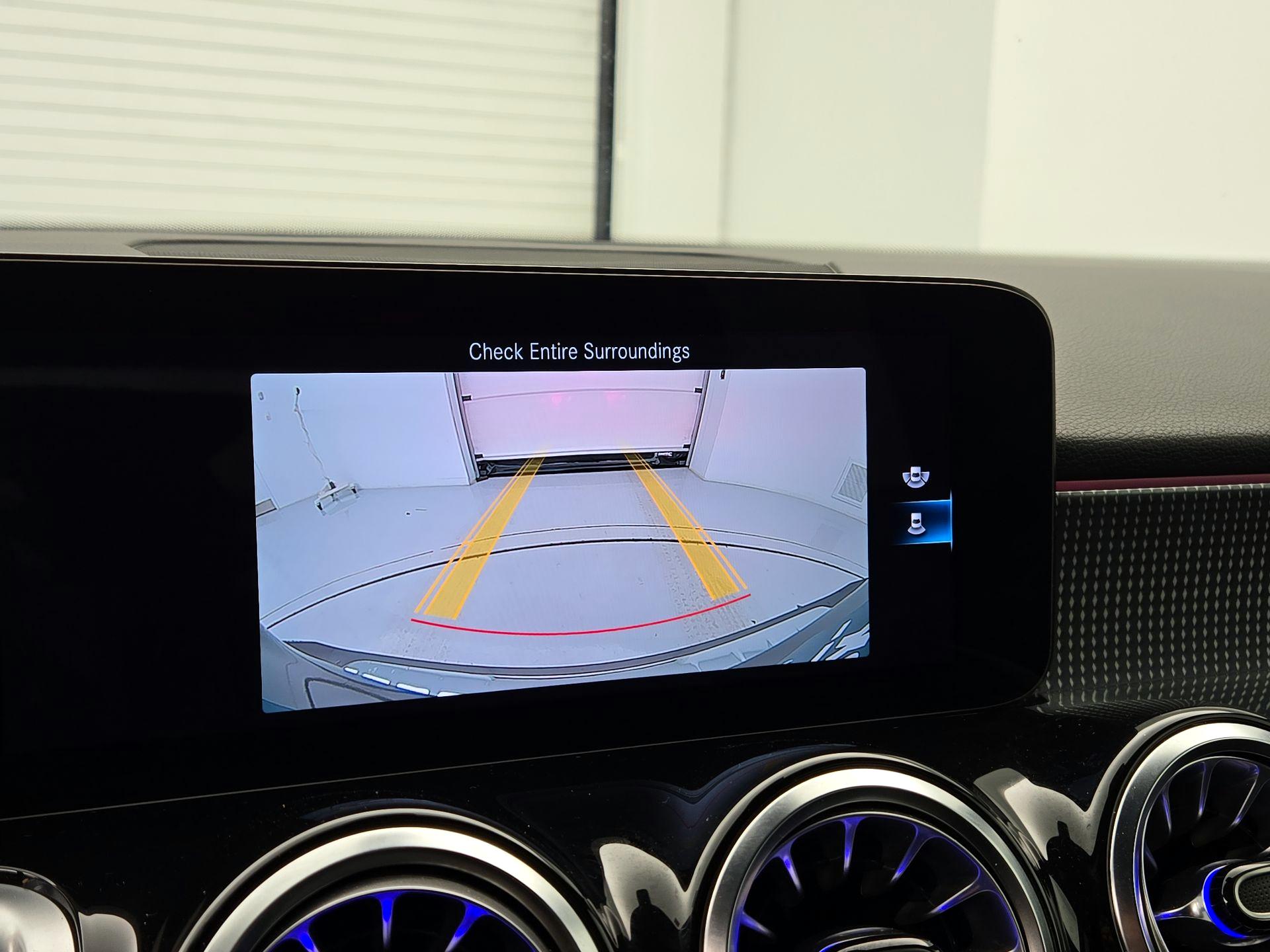 Thumbnail: 2022 Mercedes-Benz GLB - 14