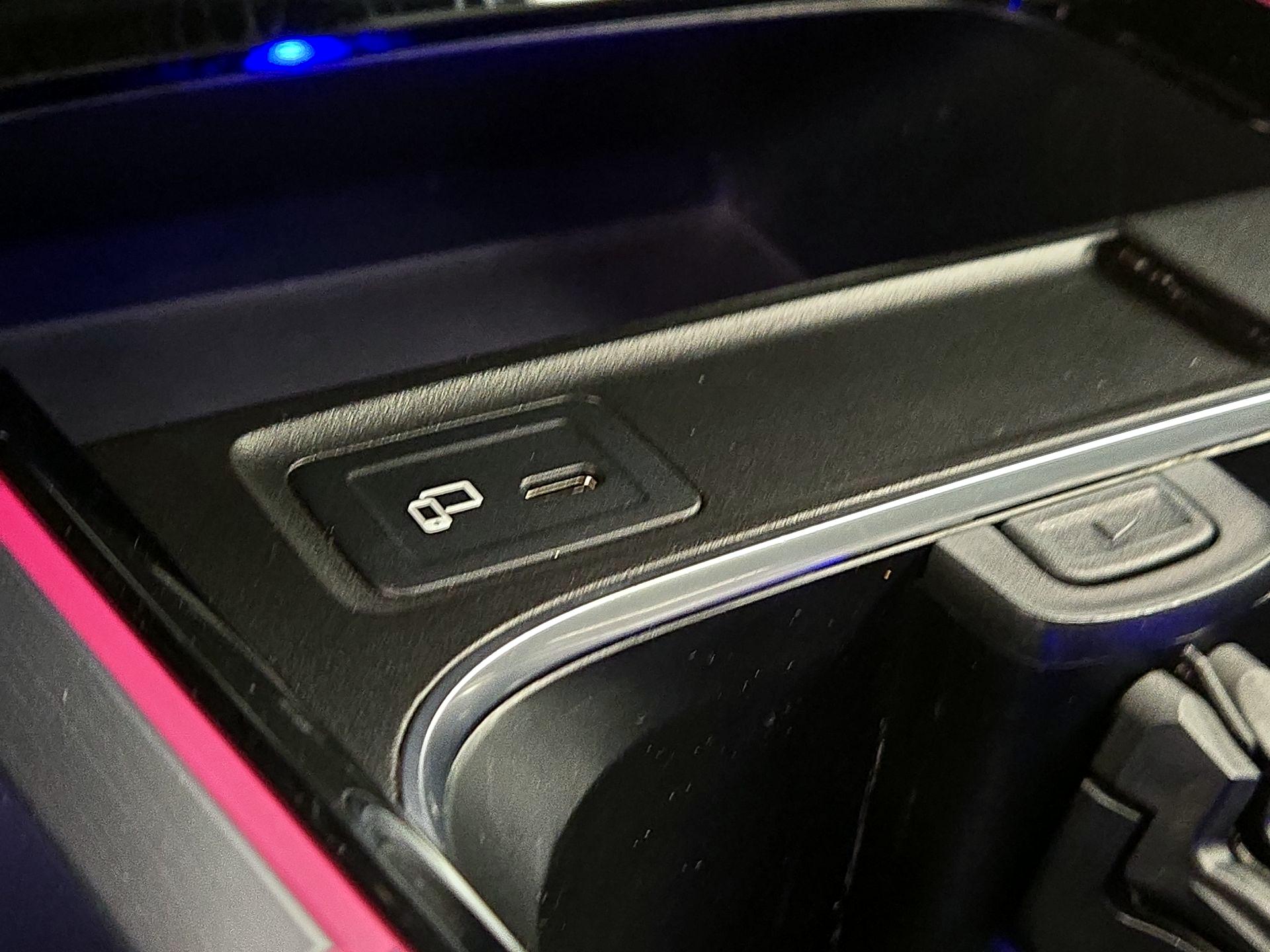 Thumbnail: 2022 Mercedes-Benz GLB - 18