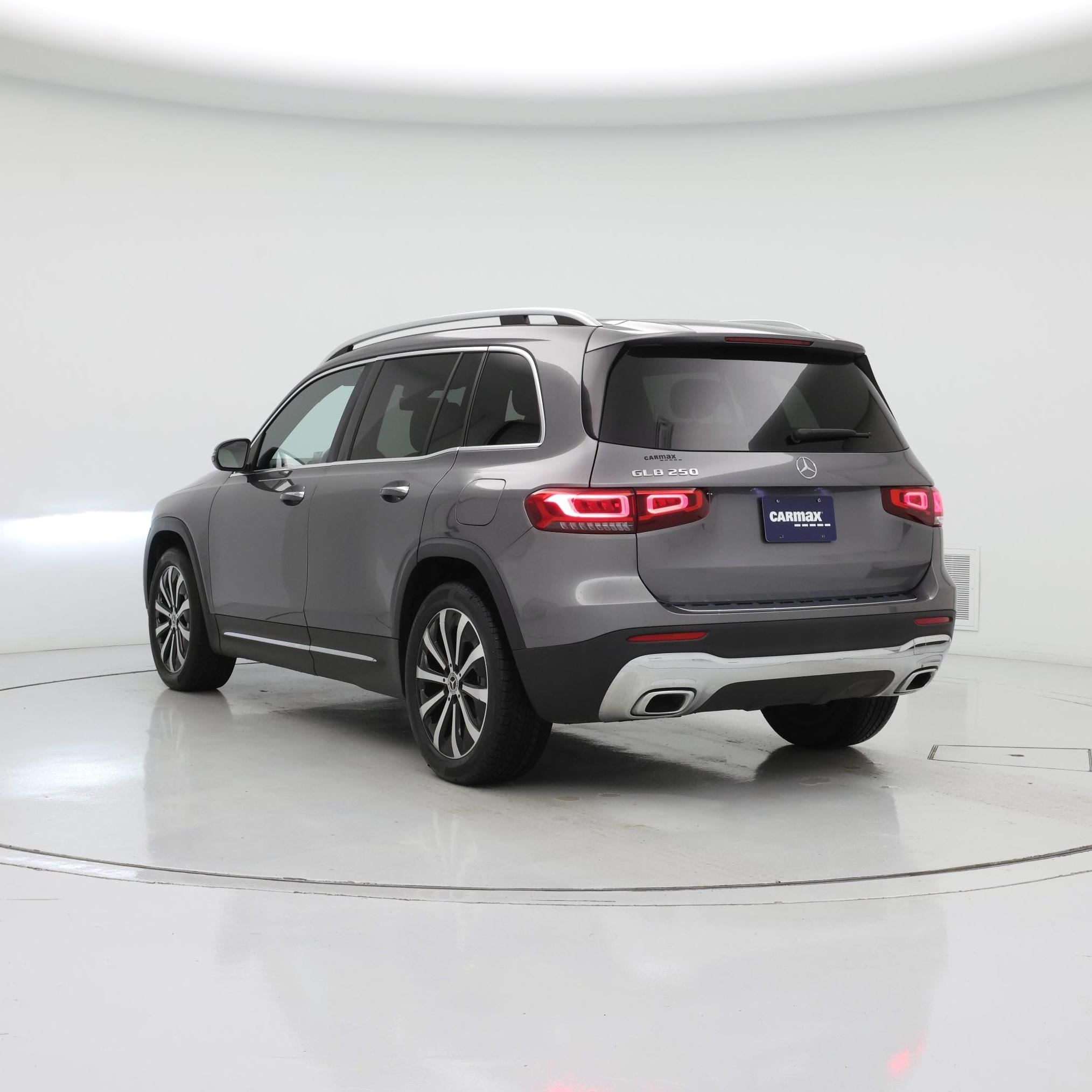 Thumbnail: 2022 Mercedes-Benz GLB - 2