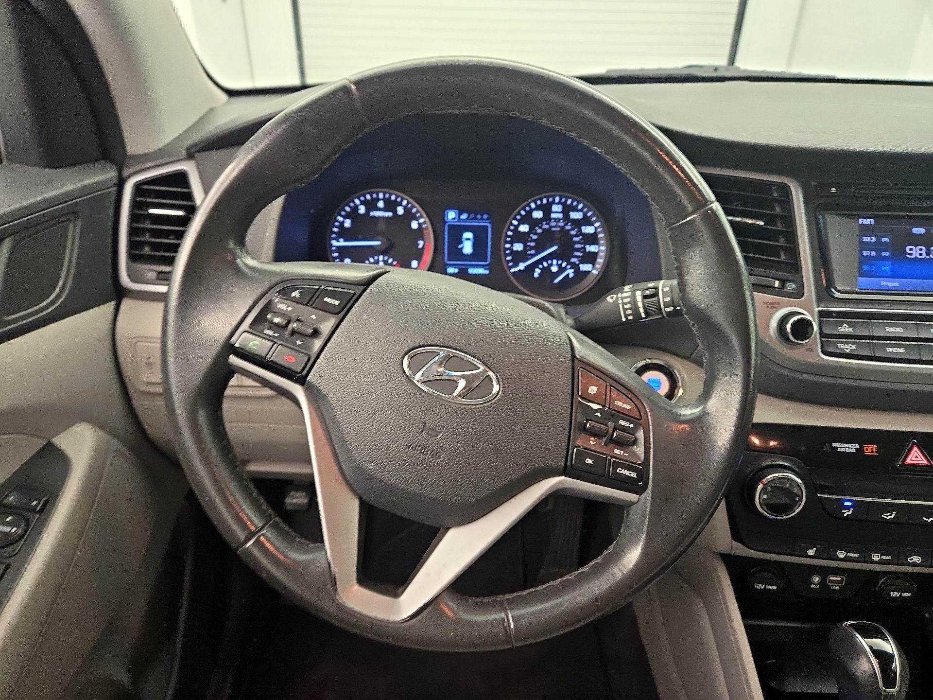 Thumbnail: 2016 Hyundai Tucson - 10