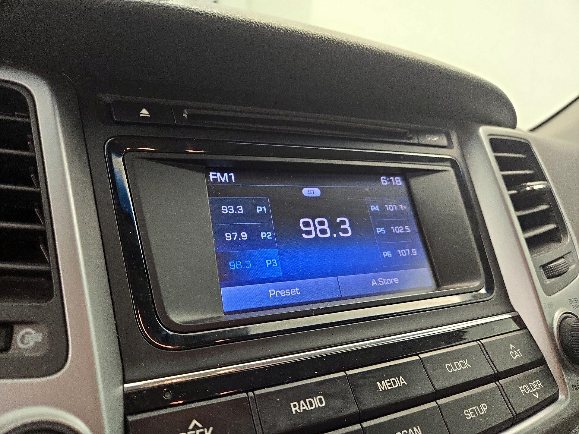 Thumbnail: 2016 Hyundai Tucson - 15