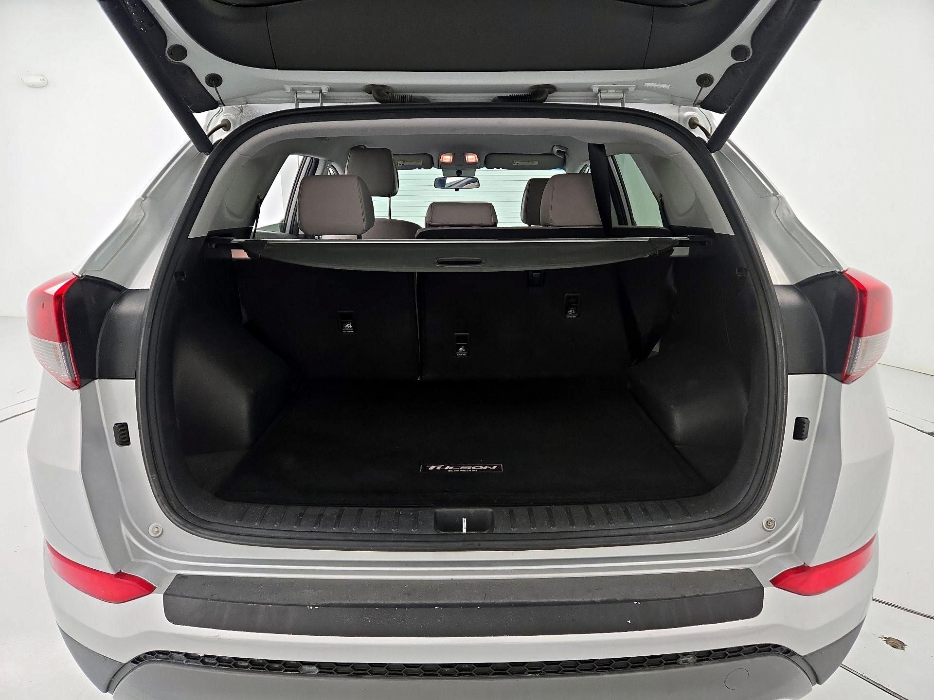 Thumbnail: 2016 Hyundai Tucson - 20