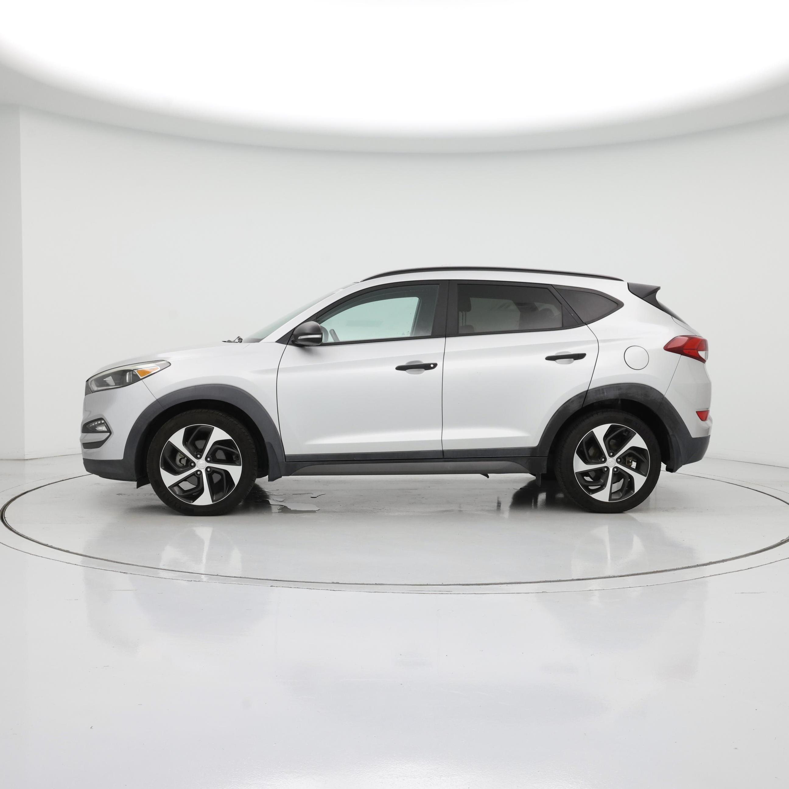 Thumbnail: 2016 Hyundai Tucson - 3