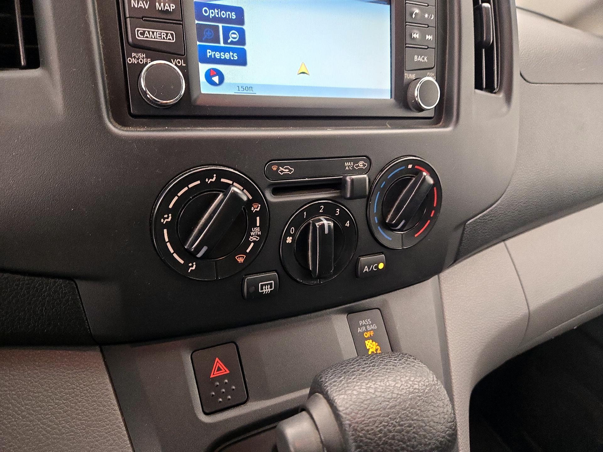 Thumbnail: 2015 Nissan NV200 - 17