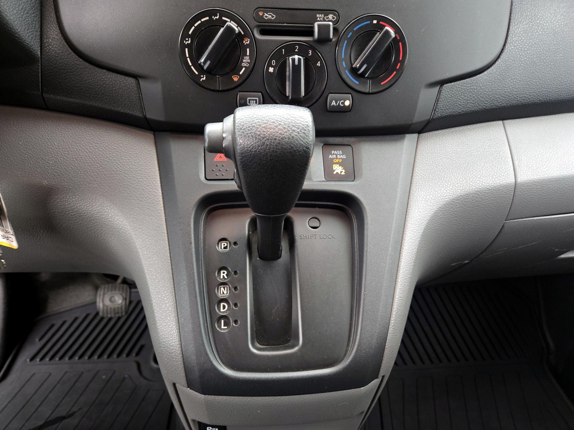 Thumbnail: 2015 Nissan NV200 - 18