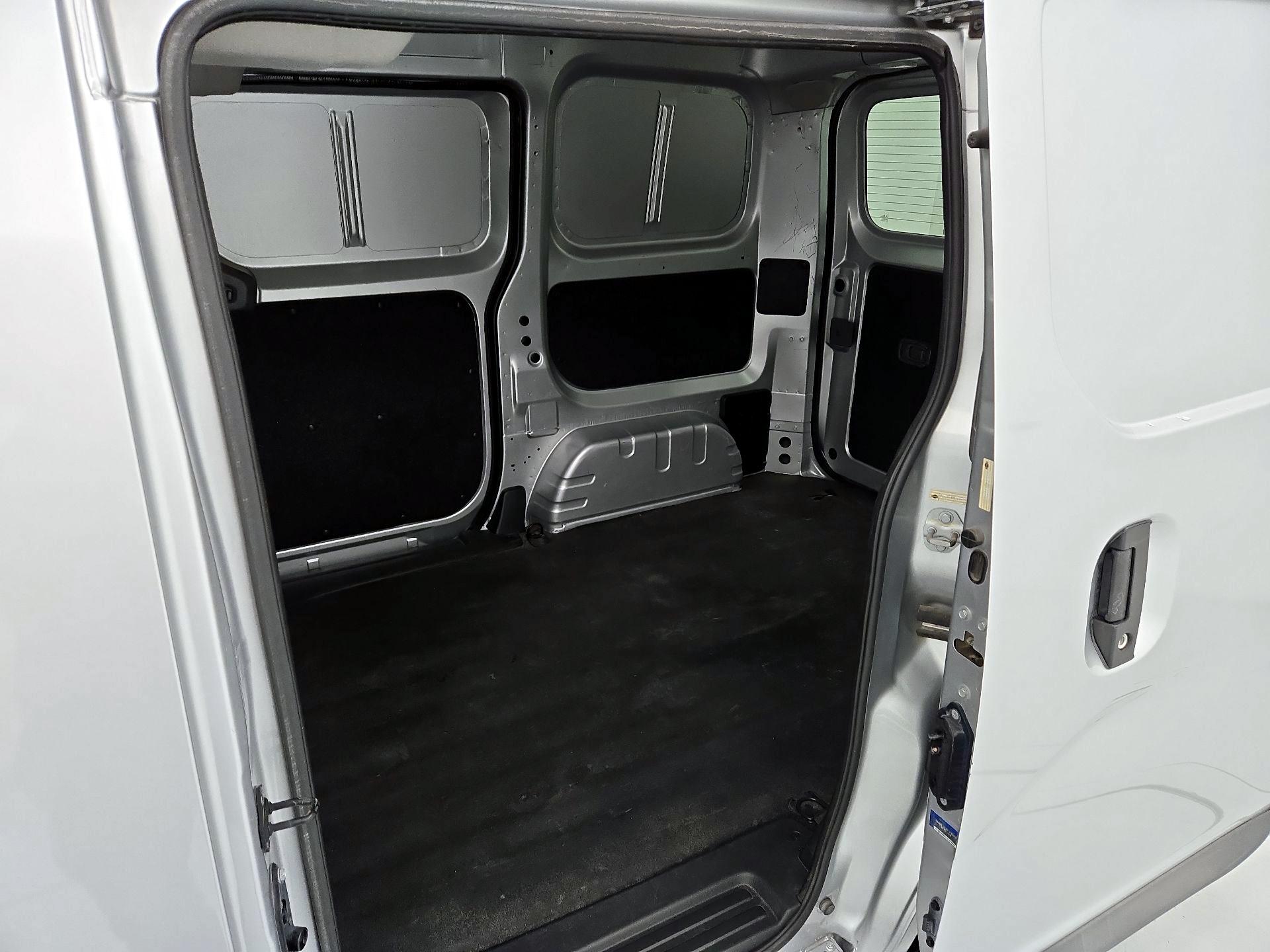 Thumbnail: 2015 Nissan NV200 - 20