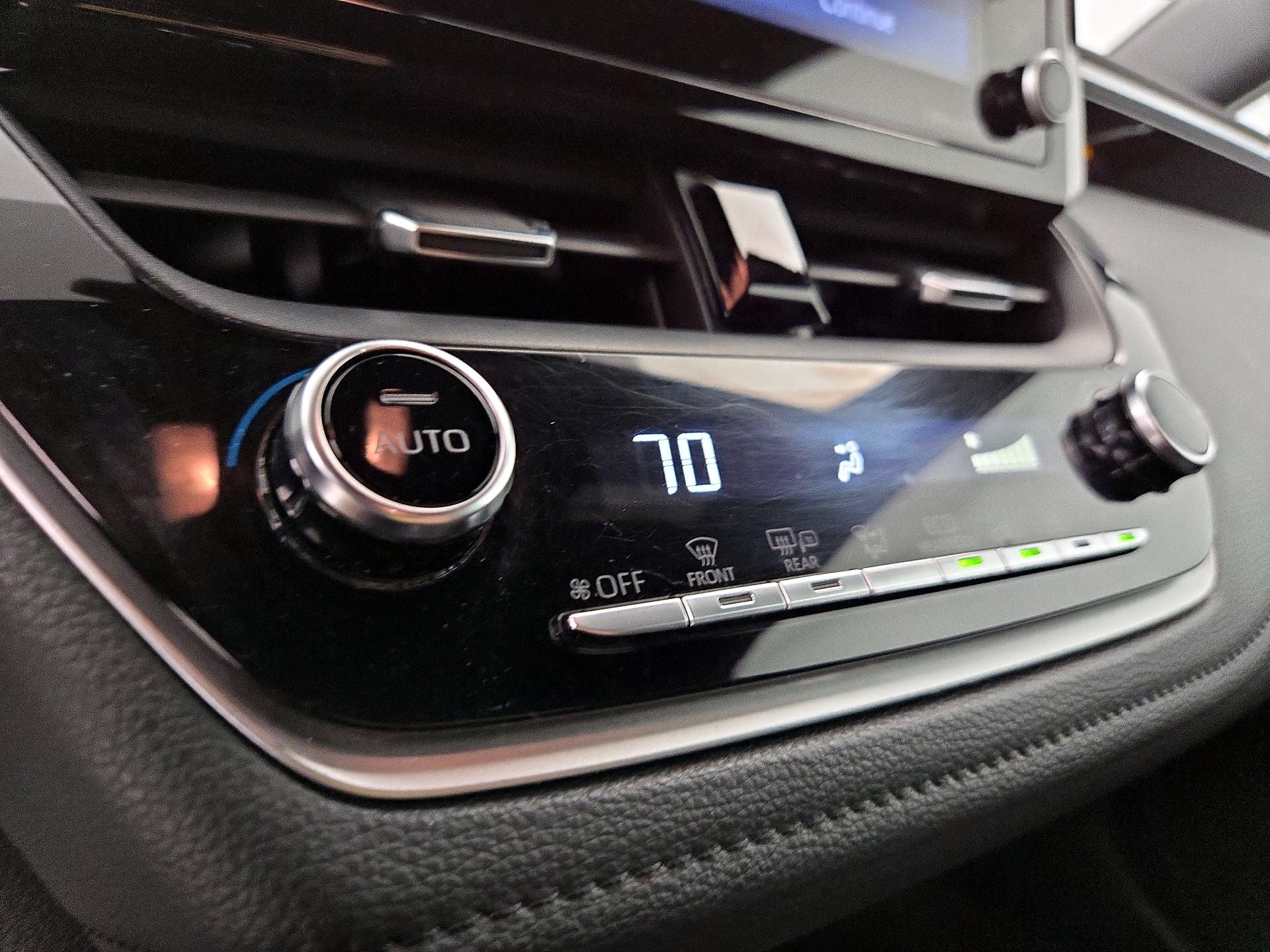 Thumbnail: 2022 Toyota Corolla - 16