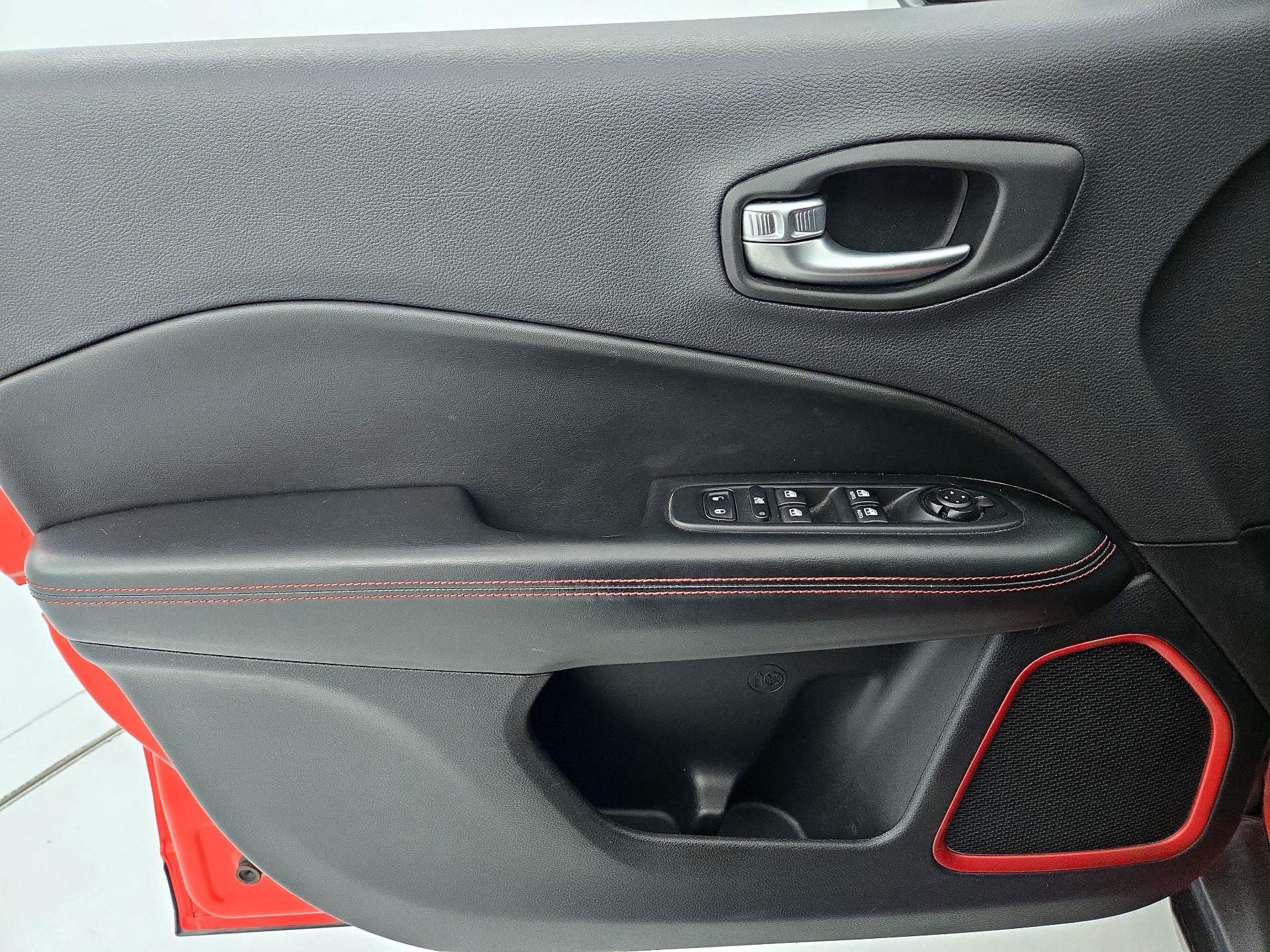 Thumbnail: 2017 Jeep Compass - 12