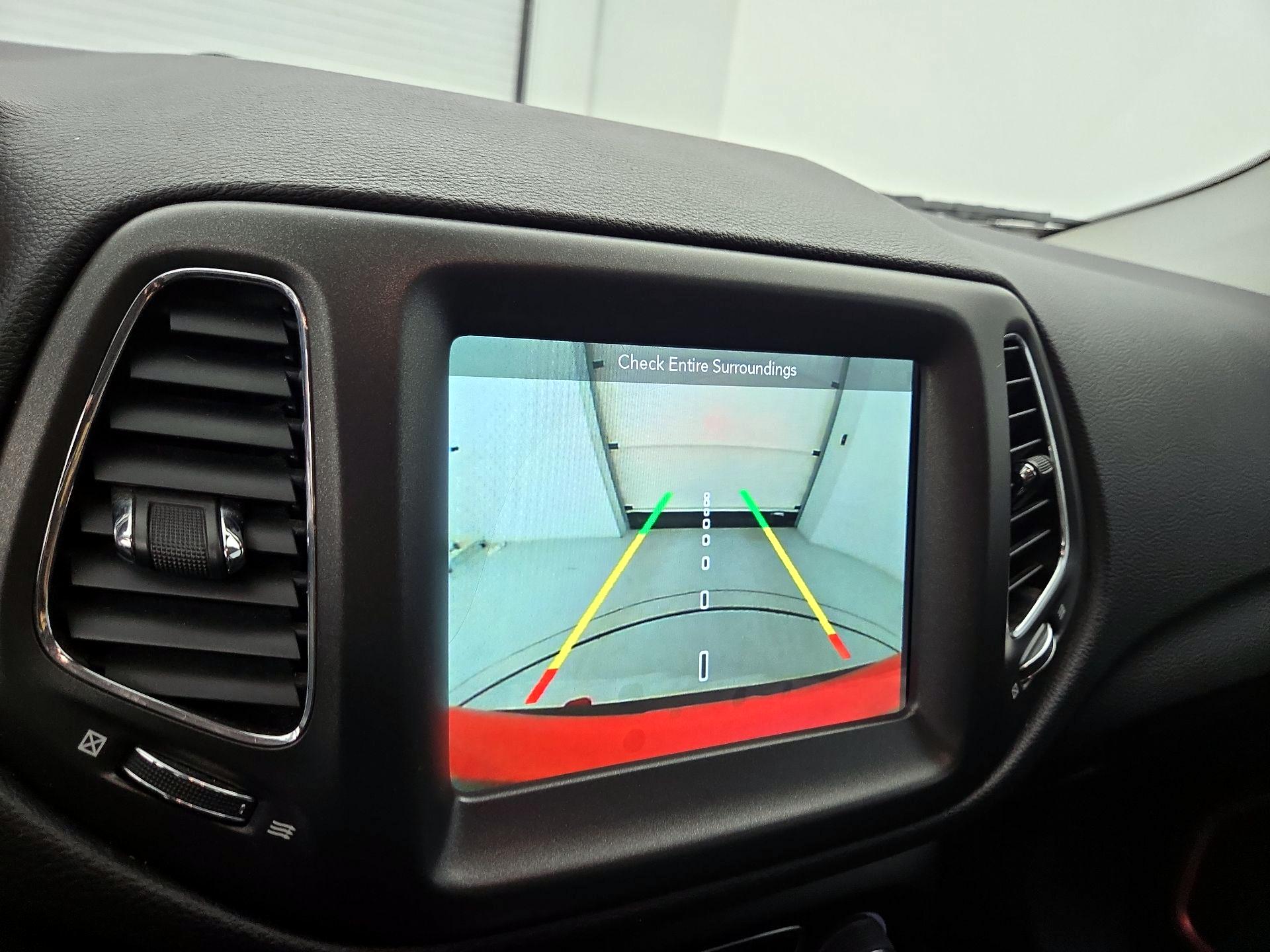 Thumbnail: 2017 Jeep Compass - 15