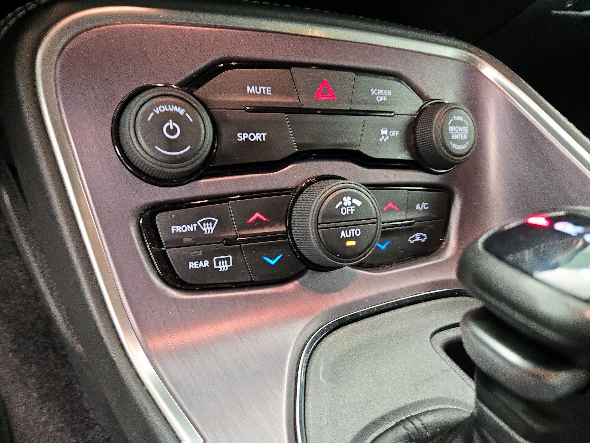Thumbnail: 2018 Dodge Challenger - 16