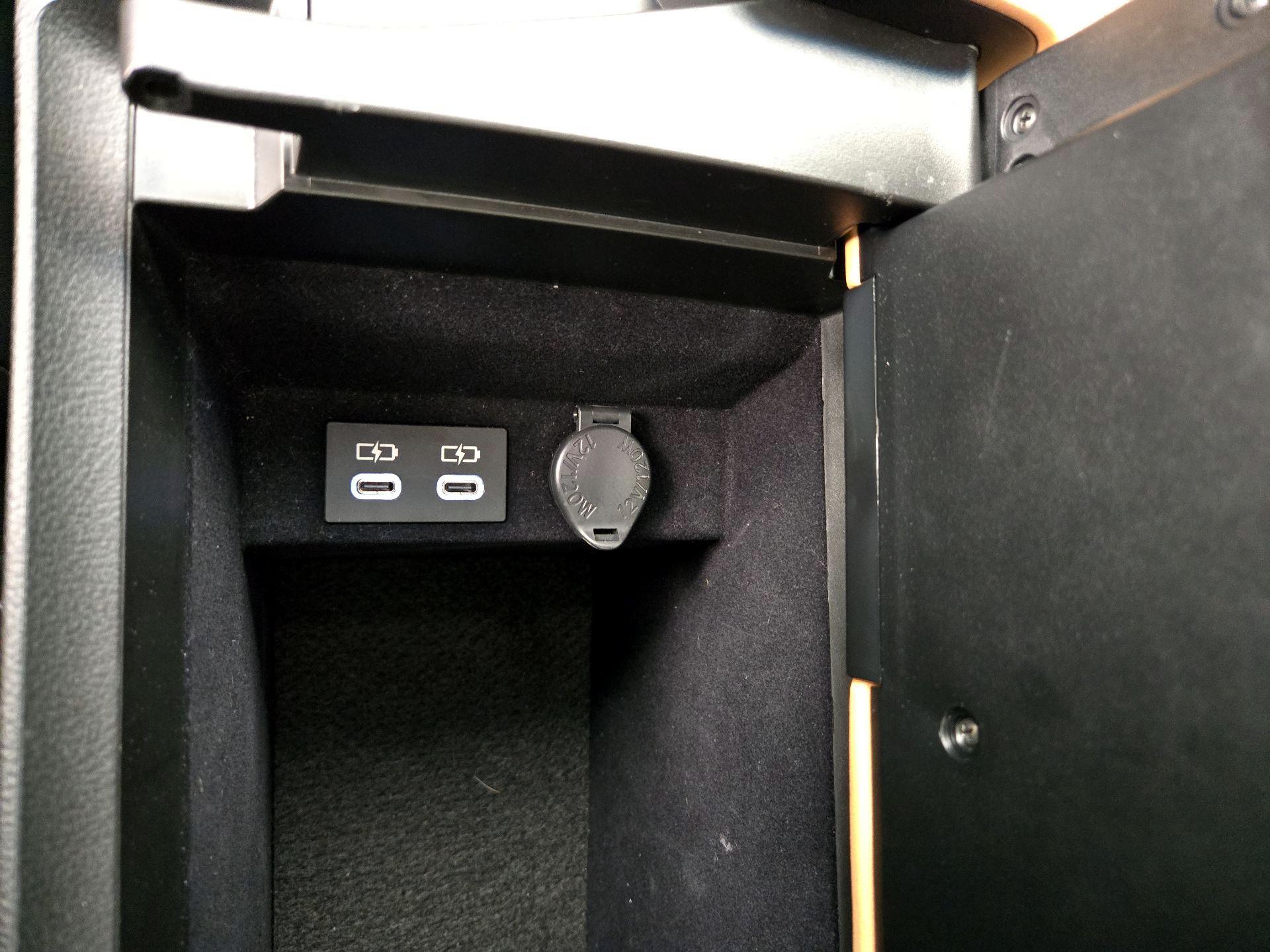 Thumbnail: 2024 Lexus ES - 18