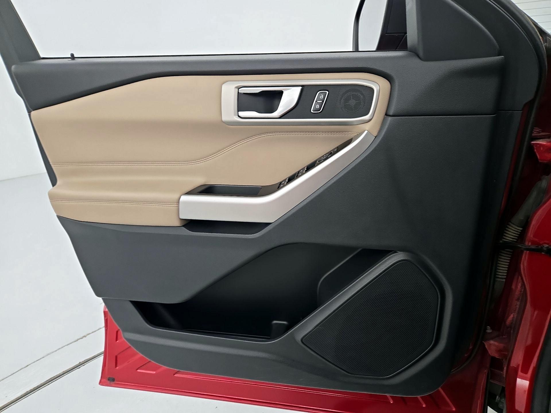 Thumbnail: 2021 Ford Explorer - 12