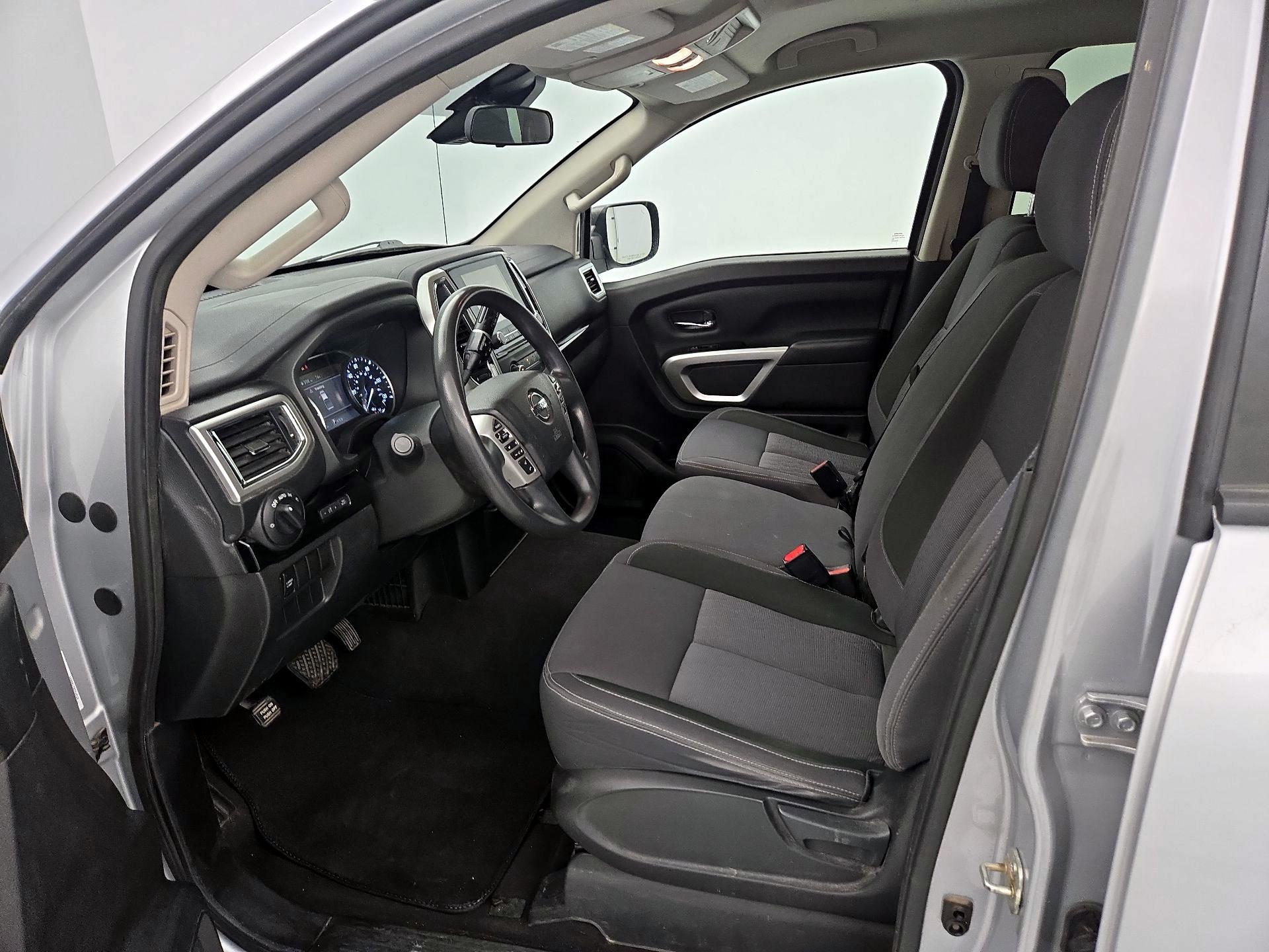 Thumbnail: 2020 Nissan Titan - 11