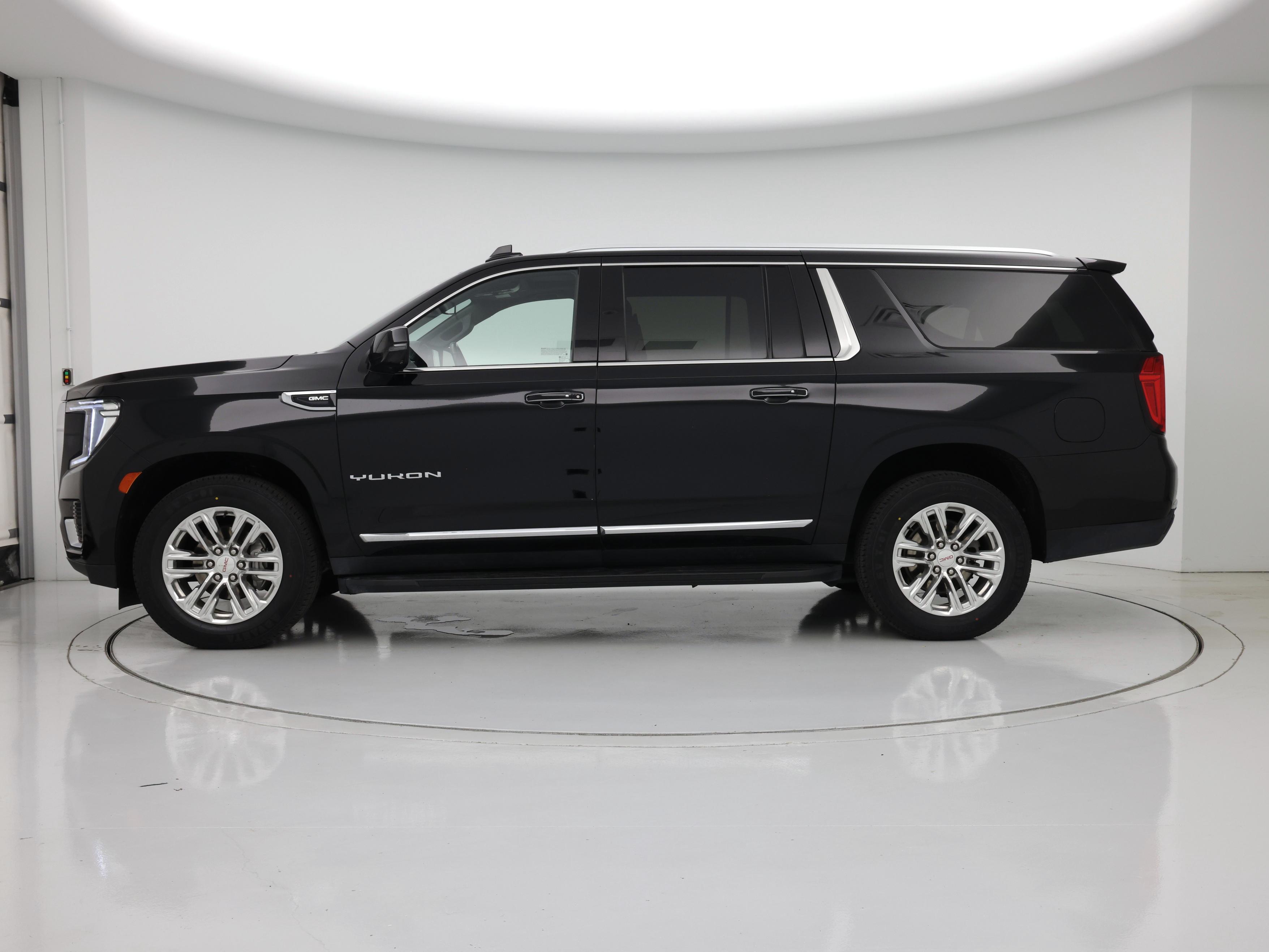 Thumbnail: 2021 GMC Yukon XL - 3