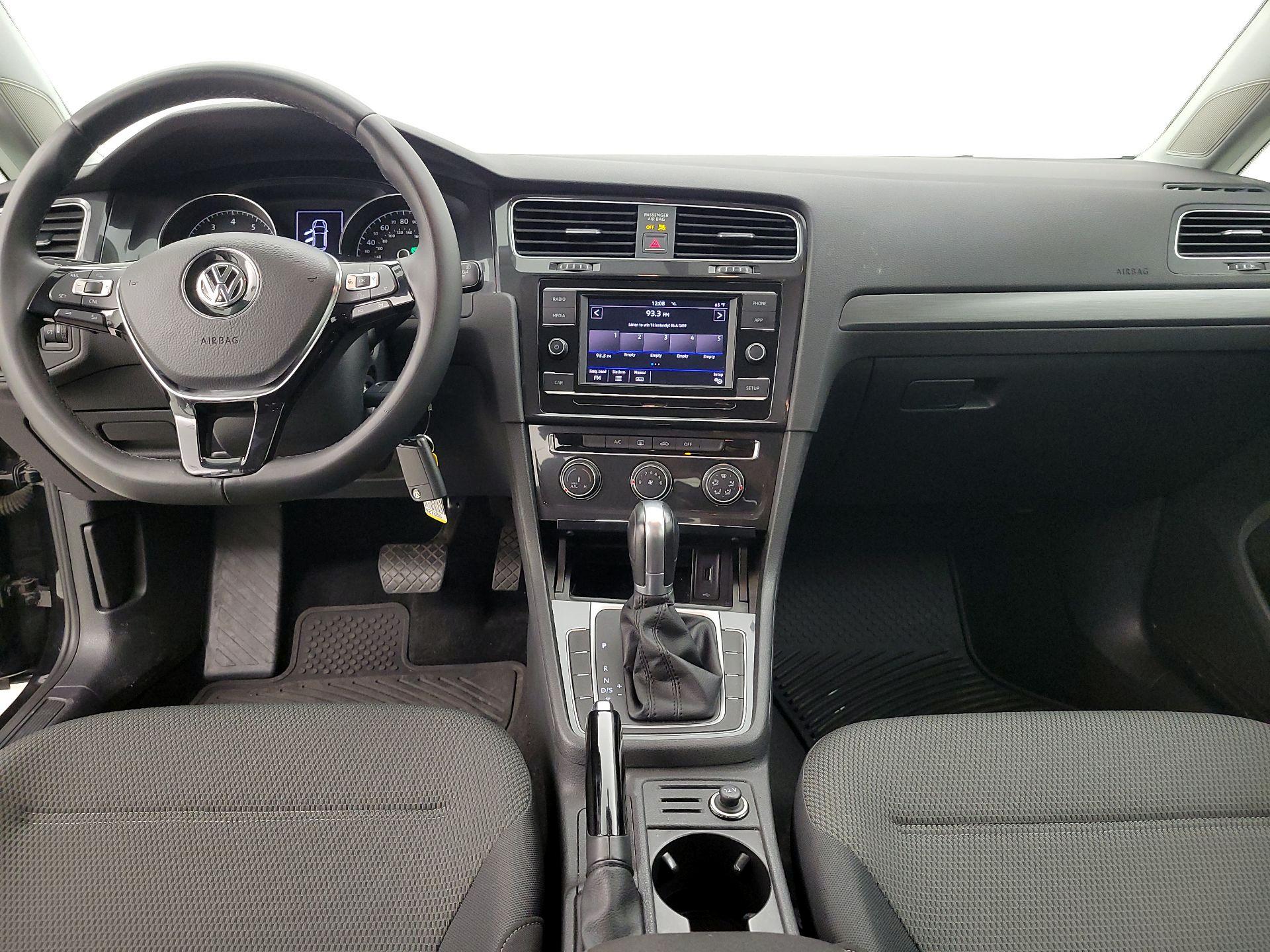 Thumbnail: 2018 Volkswagen Golf - 9
