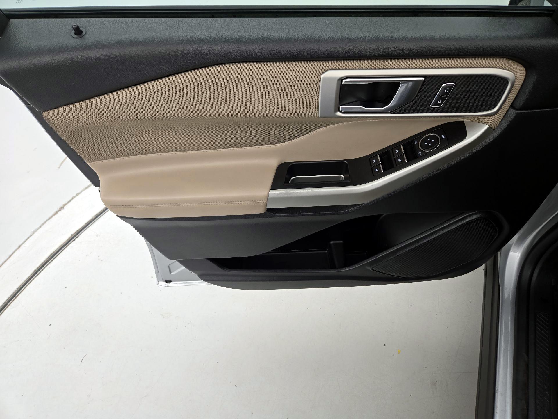 Thumbnail: 2020 Ford Explorer - 12