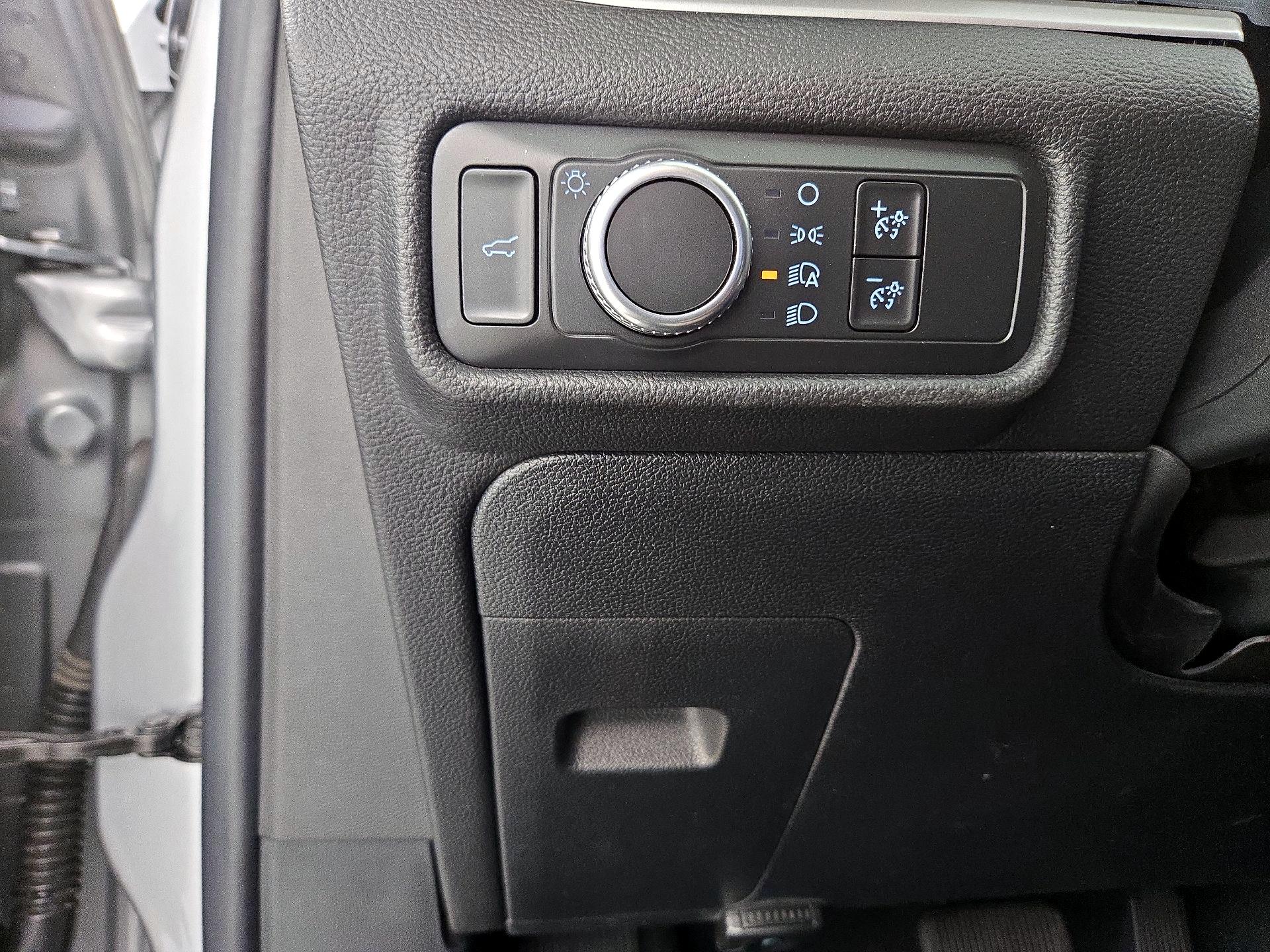 Thumbnail: 2020 Ford Explorer - 13