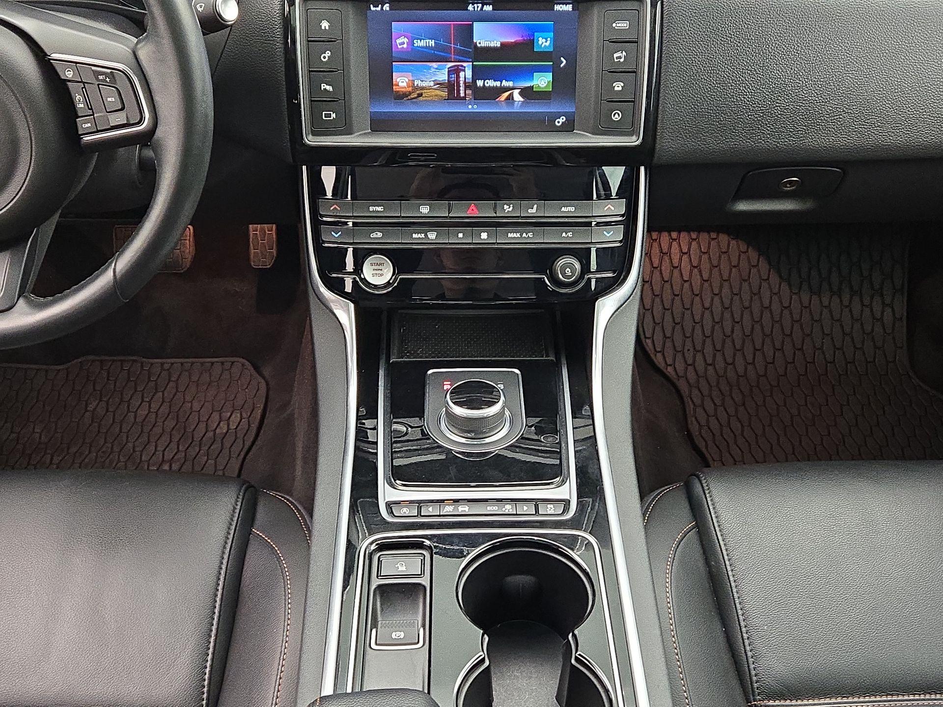 Thumbnail: 2017 Jaguar XE - 18